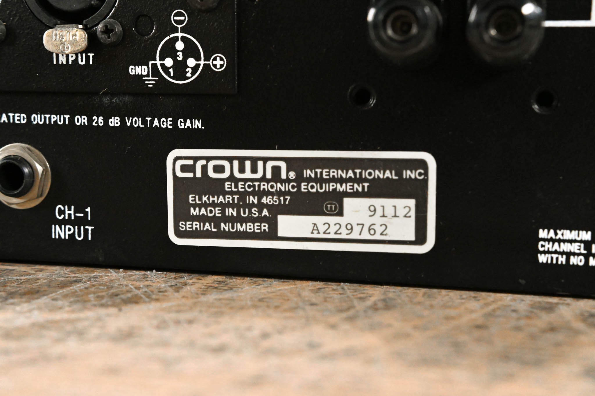 Crown Macro-Tech 2400 2-Channel Power Amplifier