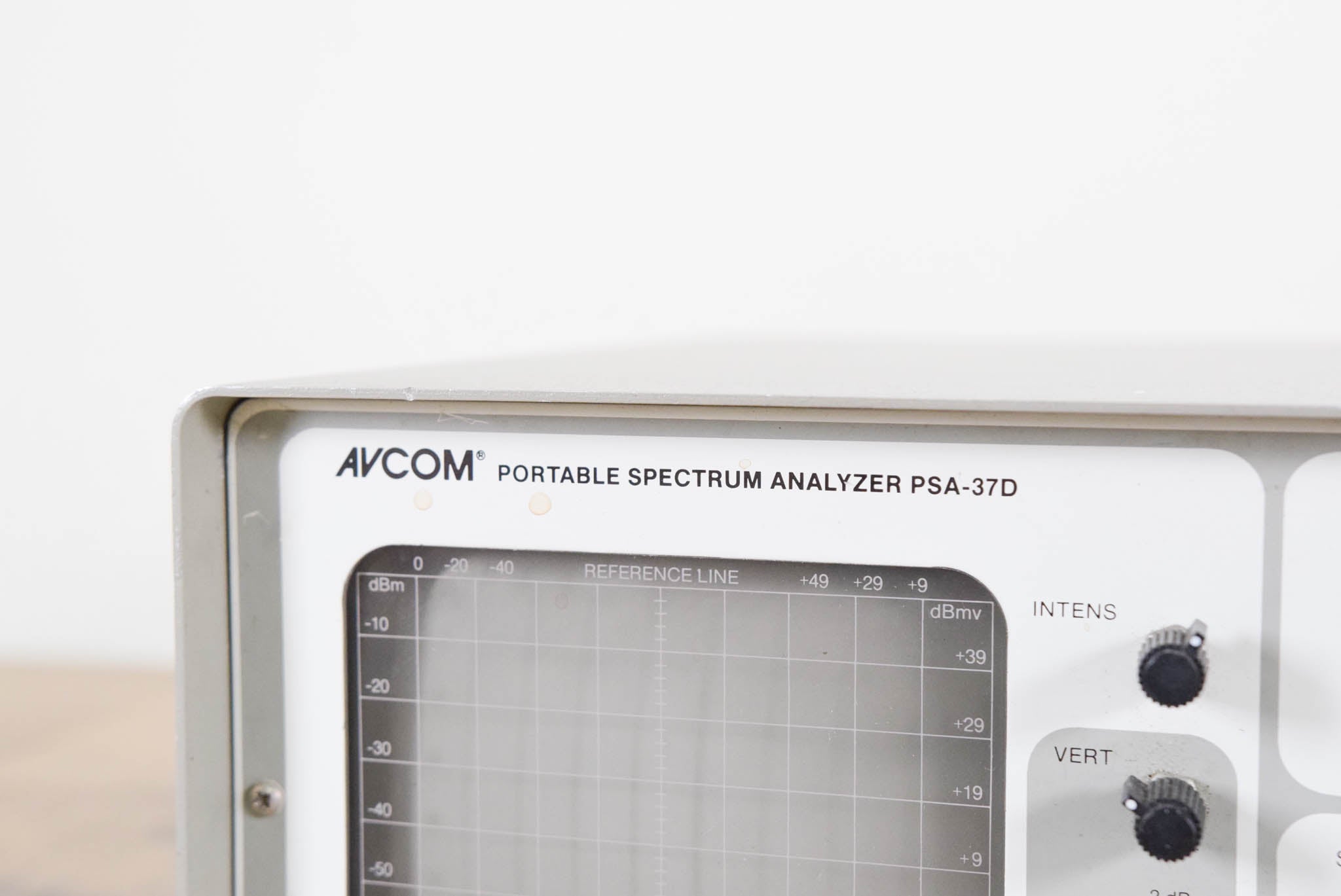 AVCOM PSA-37D Spectrum Analyzer