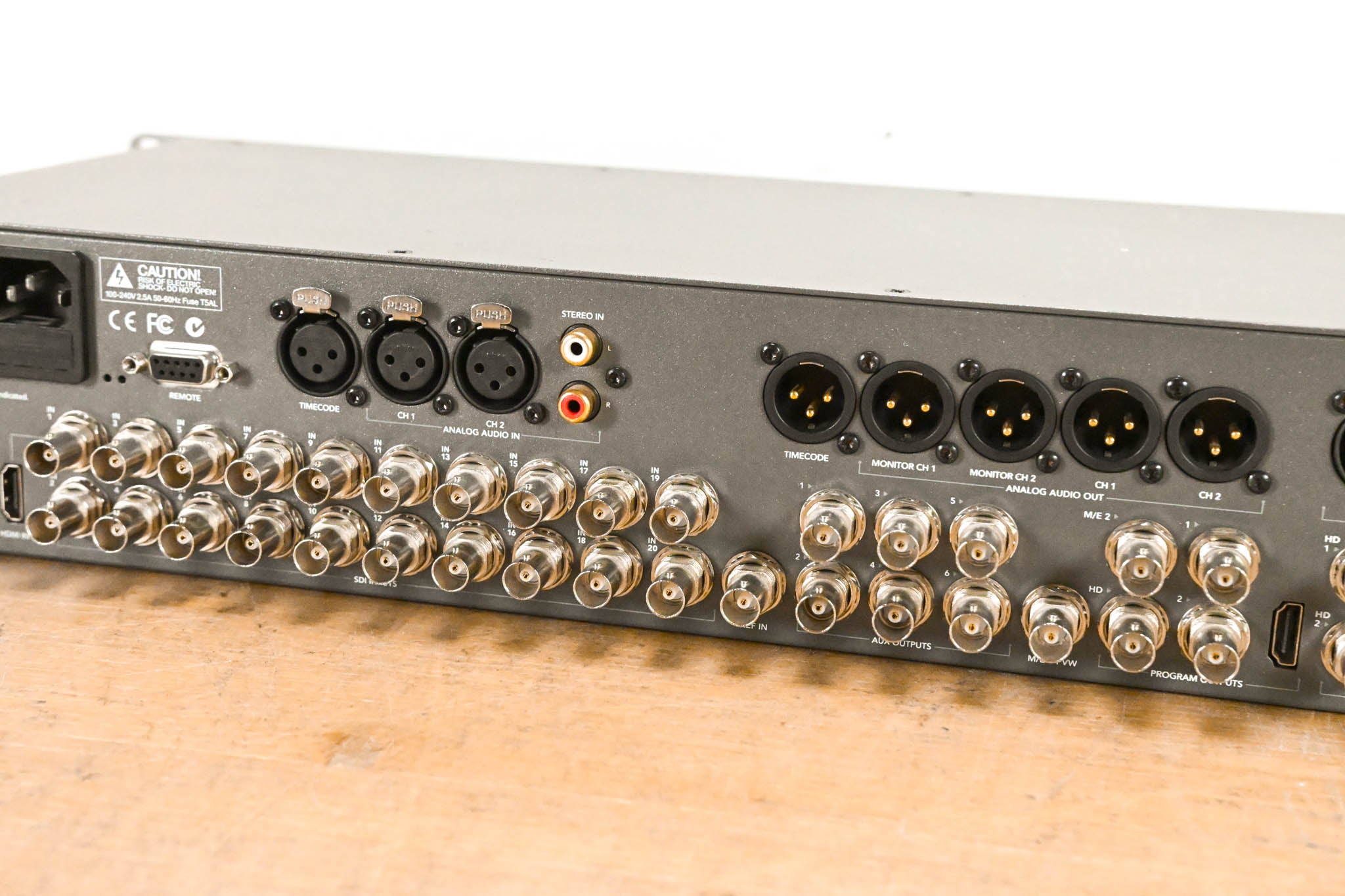 Blackmagic Design ATEM 2 M/E Production Studio 4K