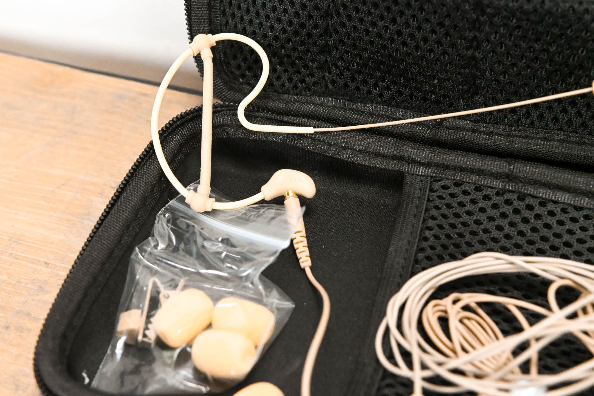Samson SE10x Earset Microphone with Condenser Capsule & Accessories
