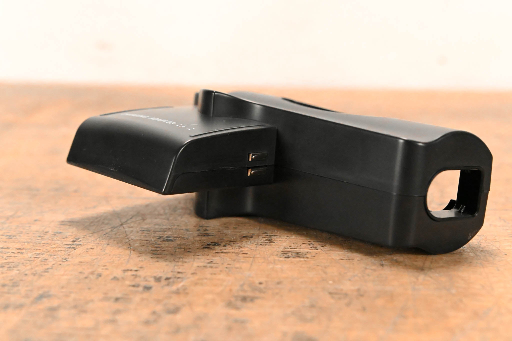 Sennheiser LA 2 Charging Adapter