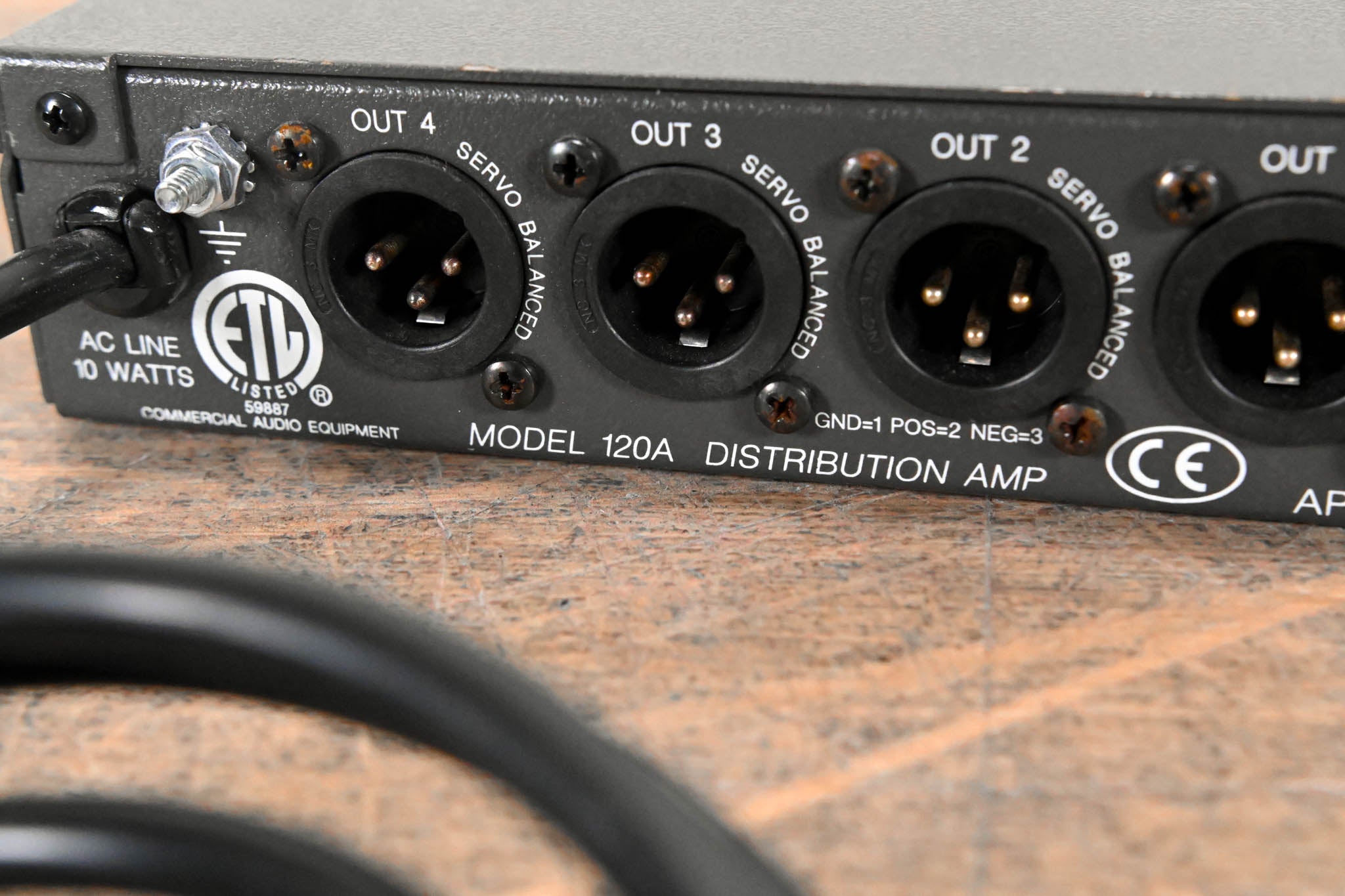 Aphex 120A Distribution Amplifier with 1 XLR Input and 4 XLR Outputs