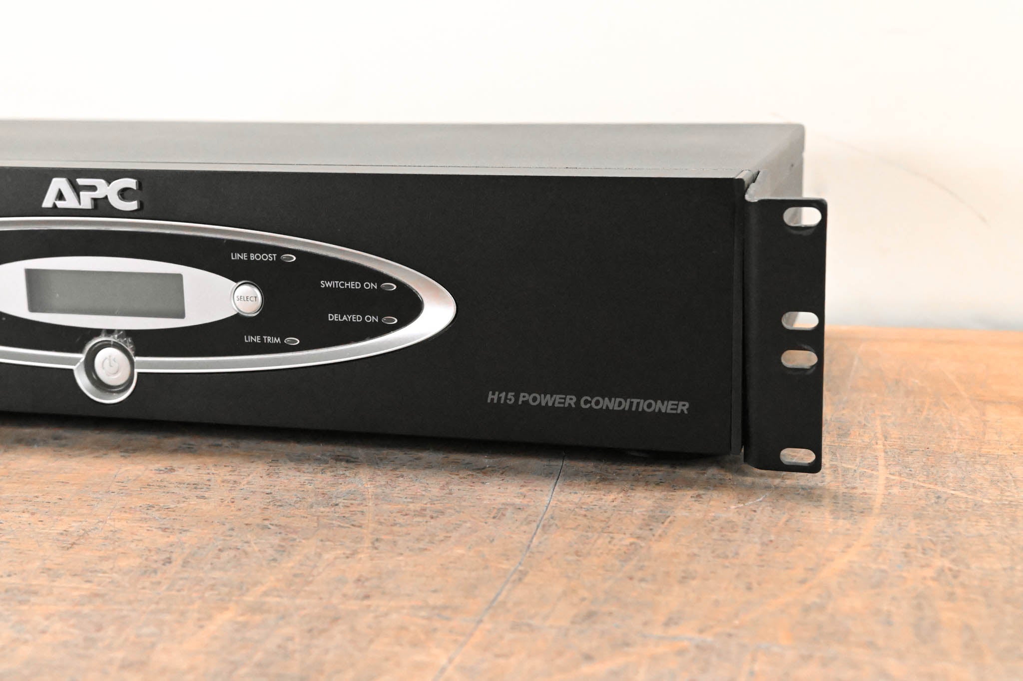 APC H15BLK Black 1.5kVA H Type Power Conditioner 120V