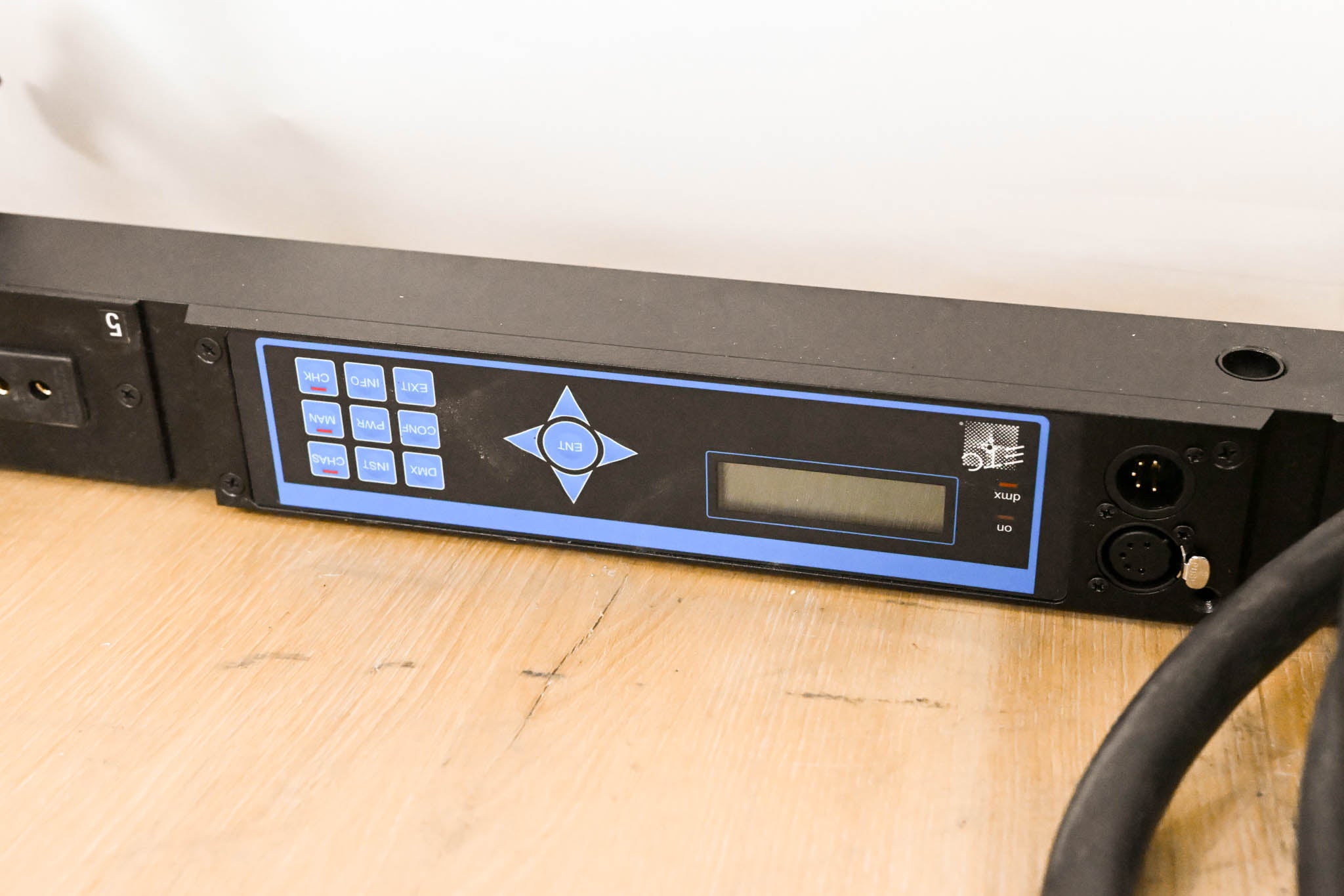 ETC SB6-10M 6 x 10A (1200W) SmartBar with Stage Pin Connectors