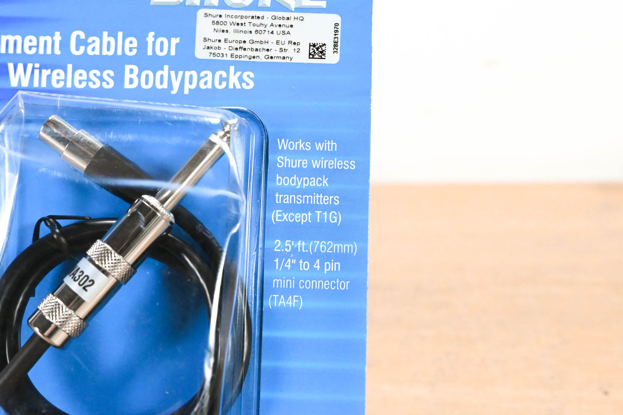 Shure WA302 TA4F to 1/4" Instrument Cable for Wireless Bodypacks - 2.5'