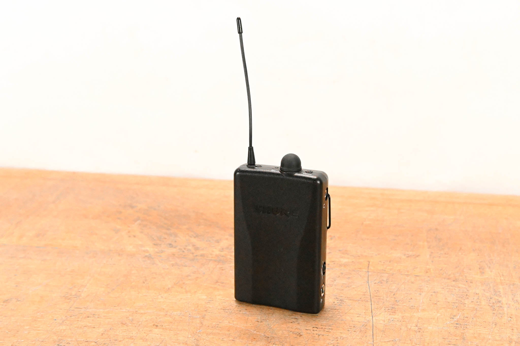 Shure P2R-H2 Wireless Bodypack Receiver - H2 Band: 518-554 MHz