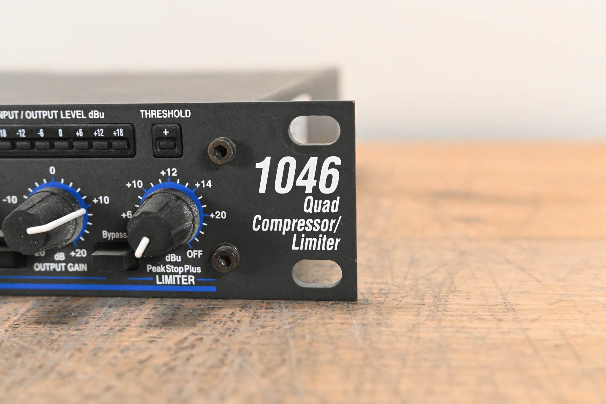 dbx 1046 Quad Compressor/Limiter