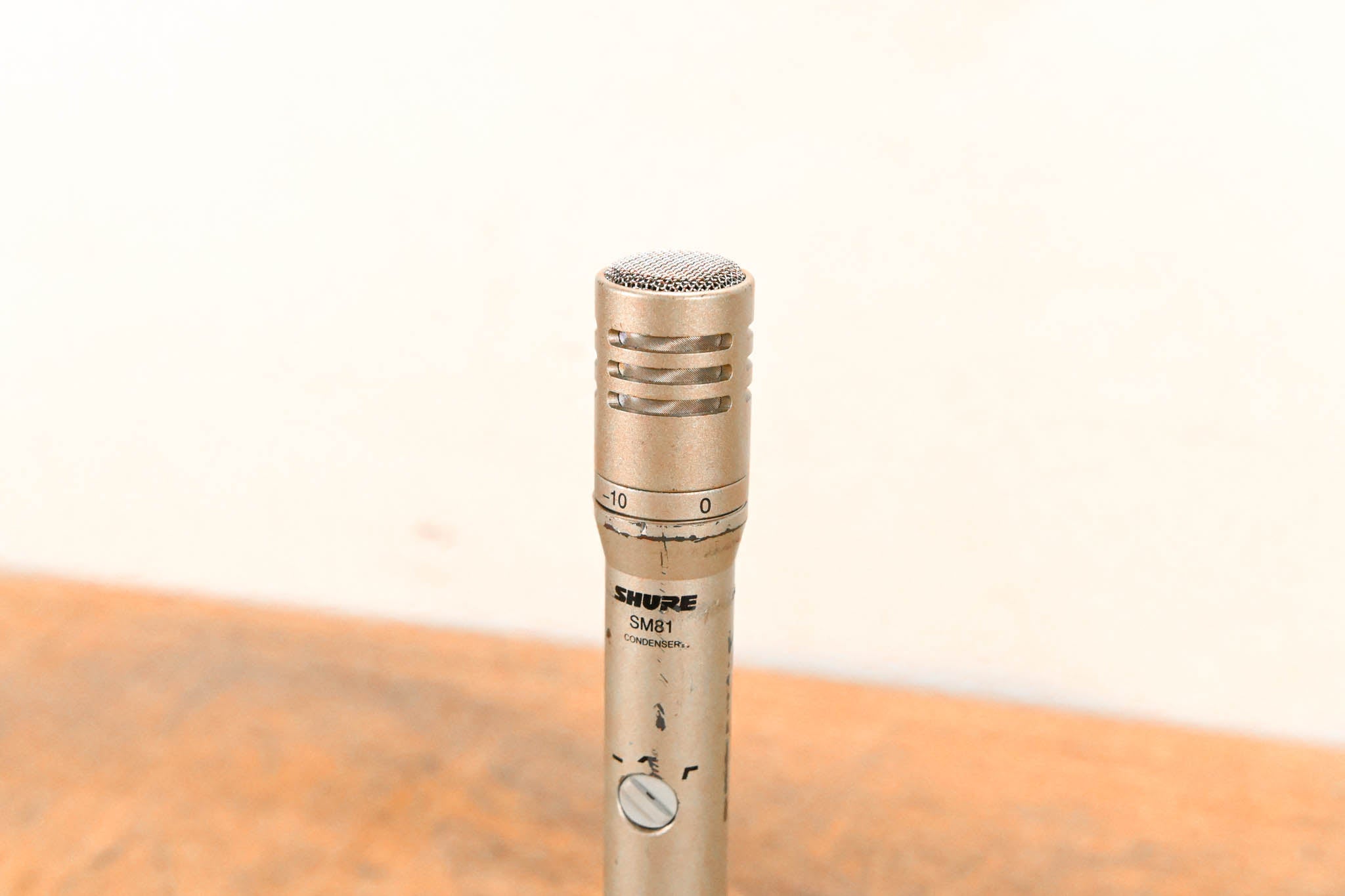 Shure SM81 Cardioid Condenser Microphone
