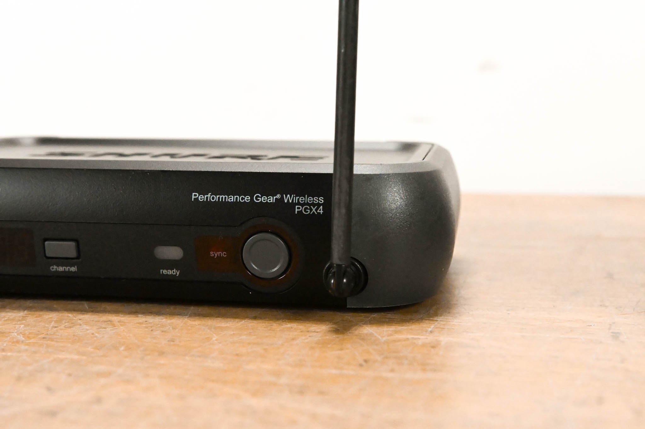 Shure PGX14 Wireless Beltpack System - J6 Band: 572-590 MHz