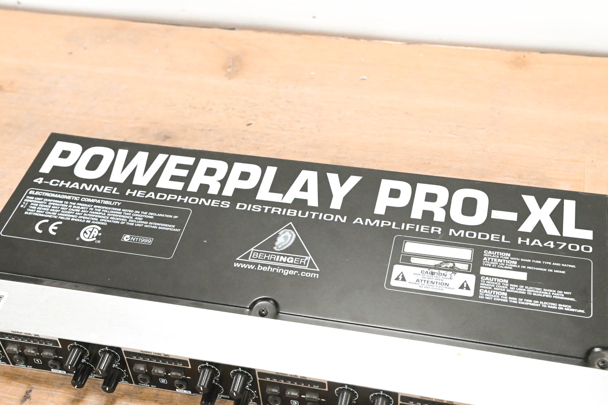 Behringer Powerplay Pro-XL HA4700 4-Channel Headphone Amplifier