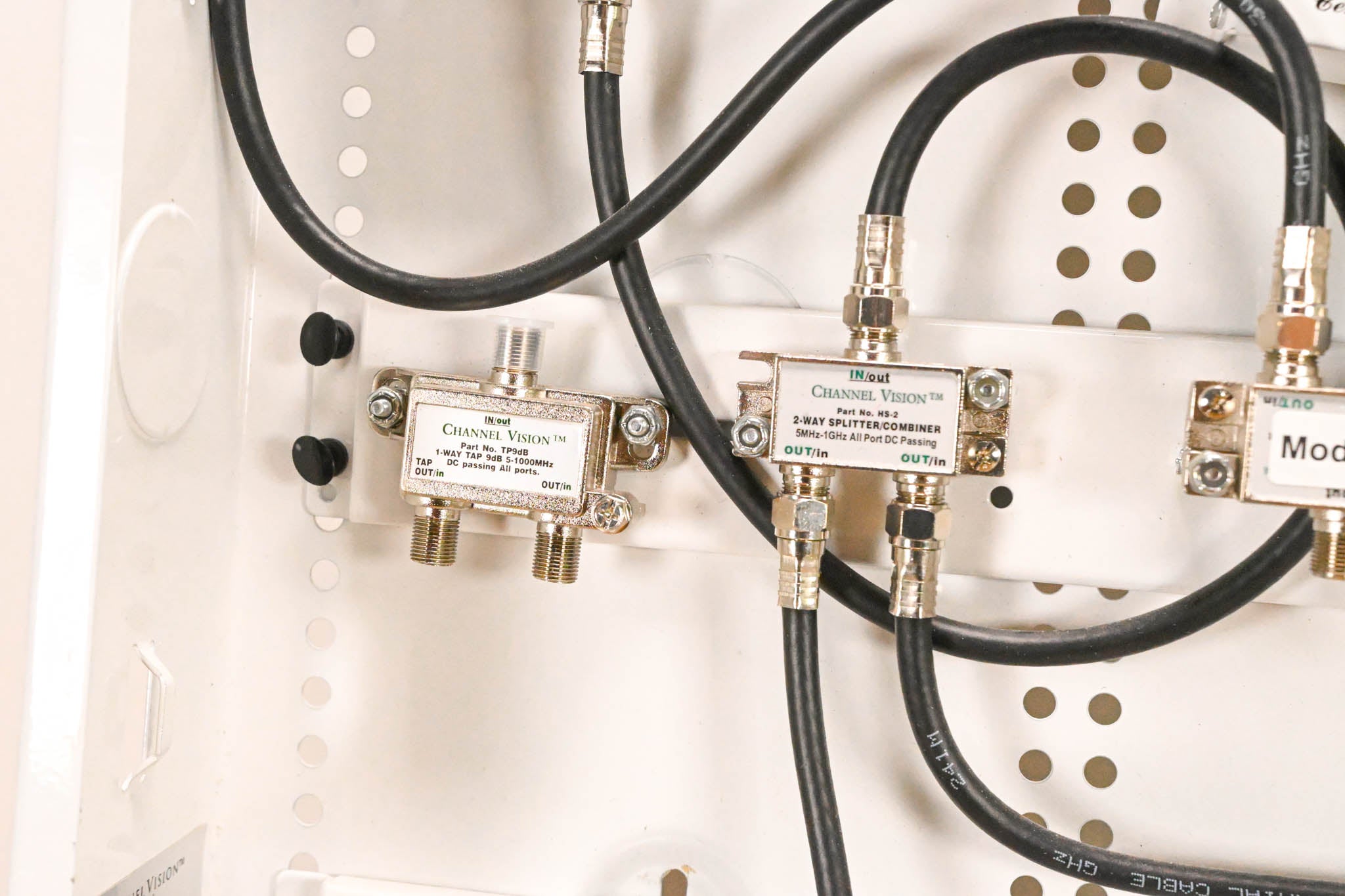 Channel Vision DP-3/12-II Amplified RF Coax Distribution Panel
