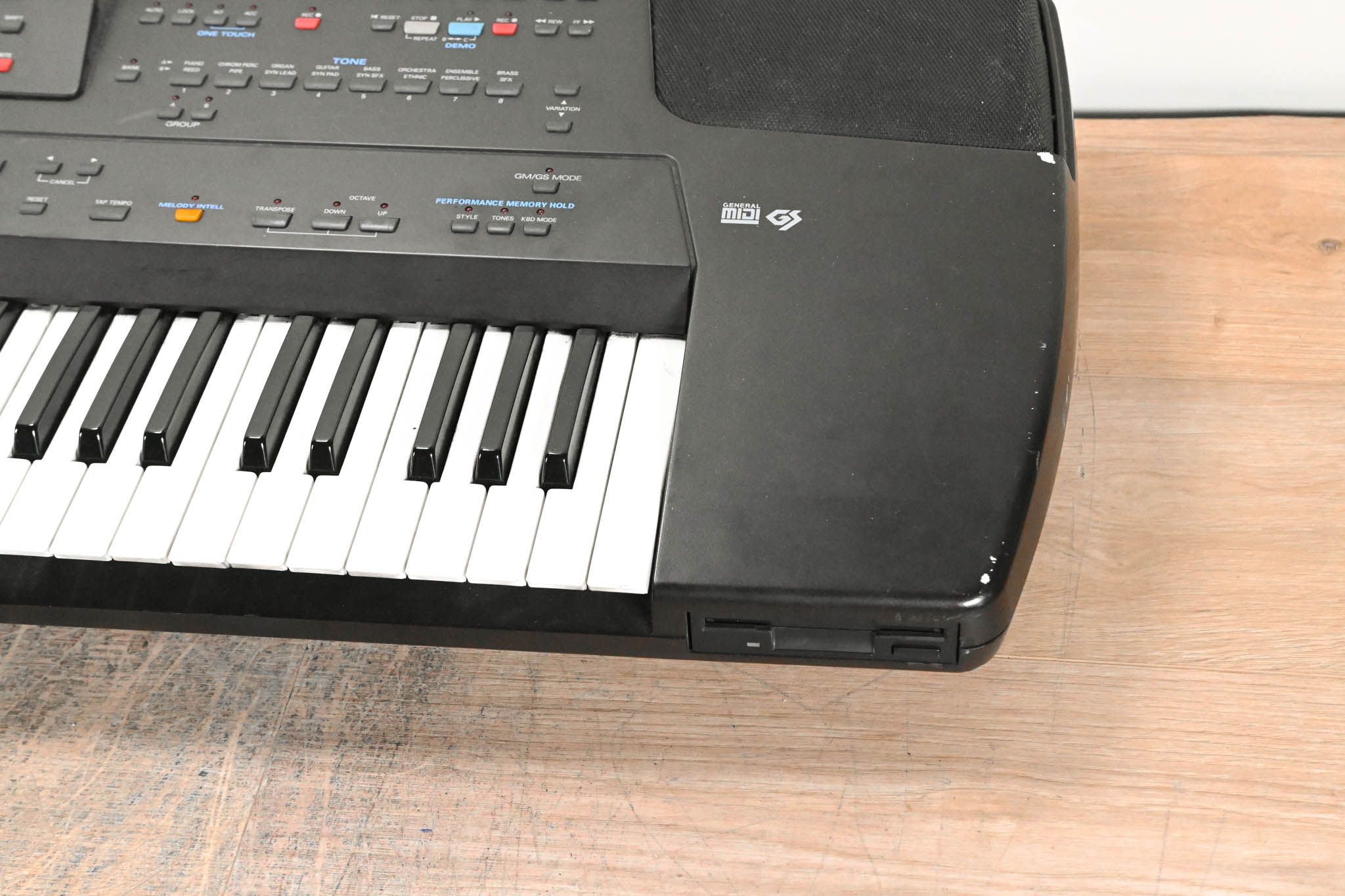 Roland E-96 61-Key Intelligent Synthesizer