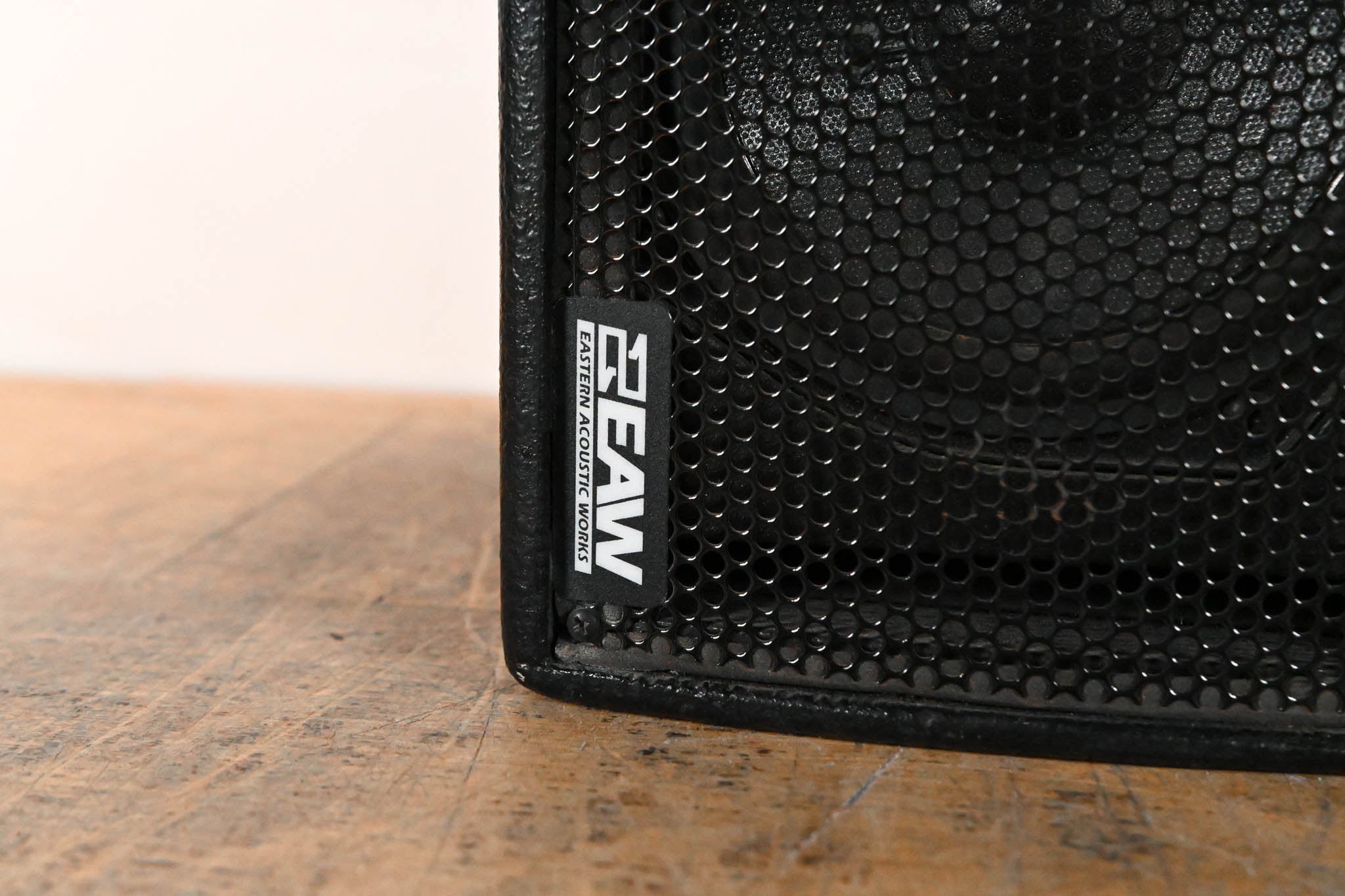 EAW UB52 Two-Way Full-Range Loudspeaker (PAIR)