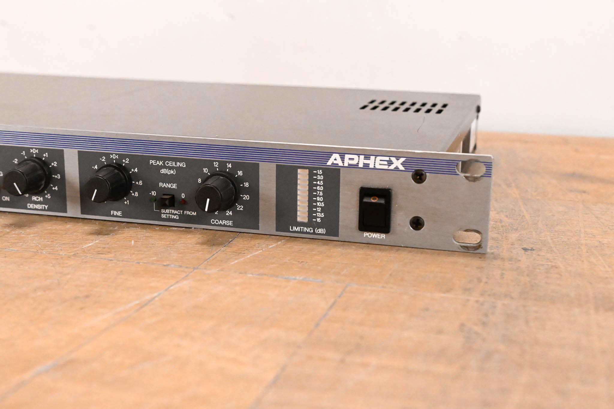 Aphex 720 DOMINATOR II Precision Multiband Peak Limiter