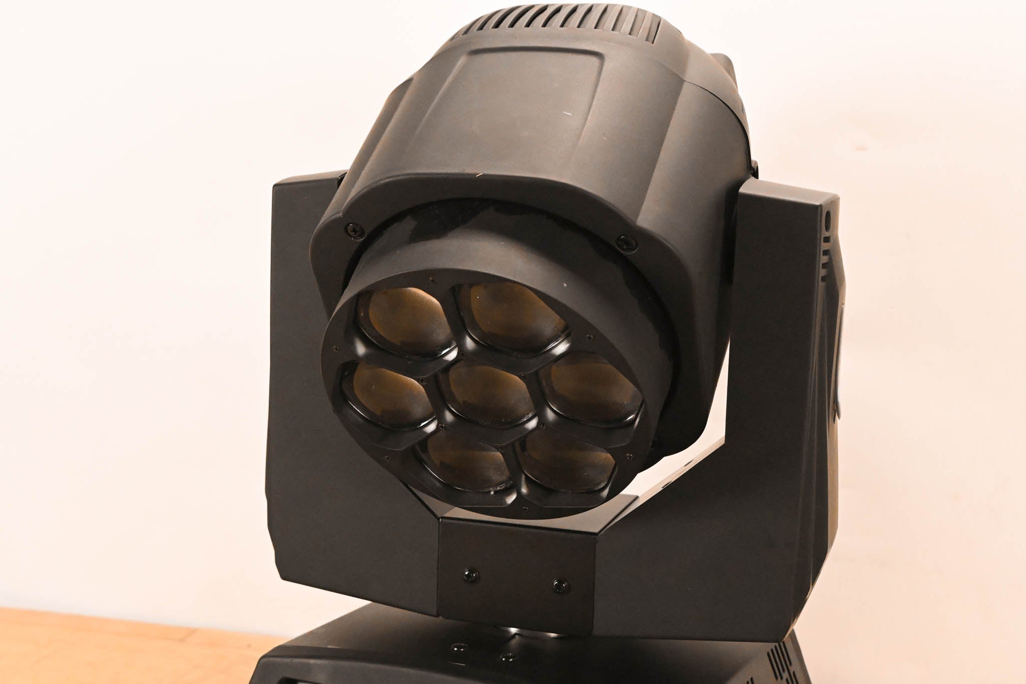 Blizzard Lighting Stiletto i7 RGBW LED Moving Head Wash Light