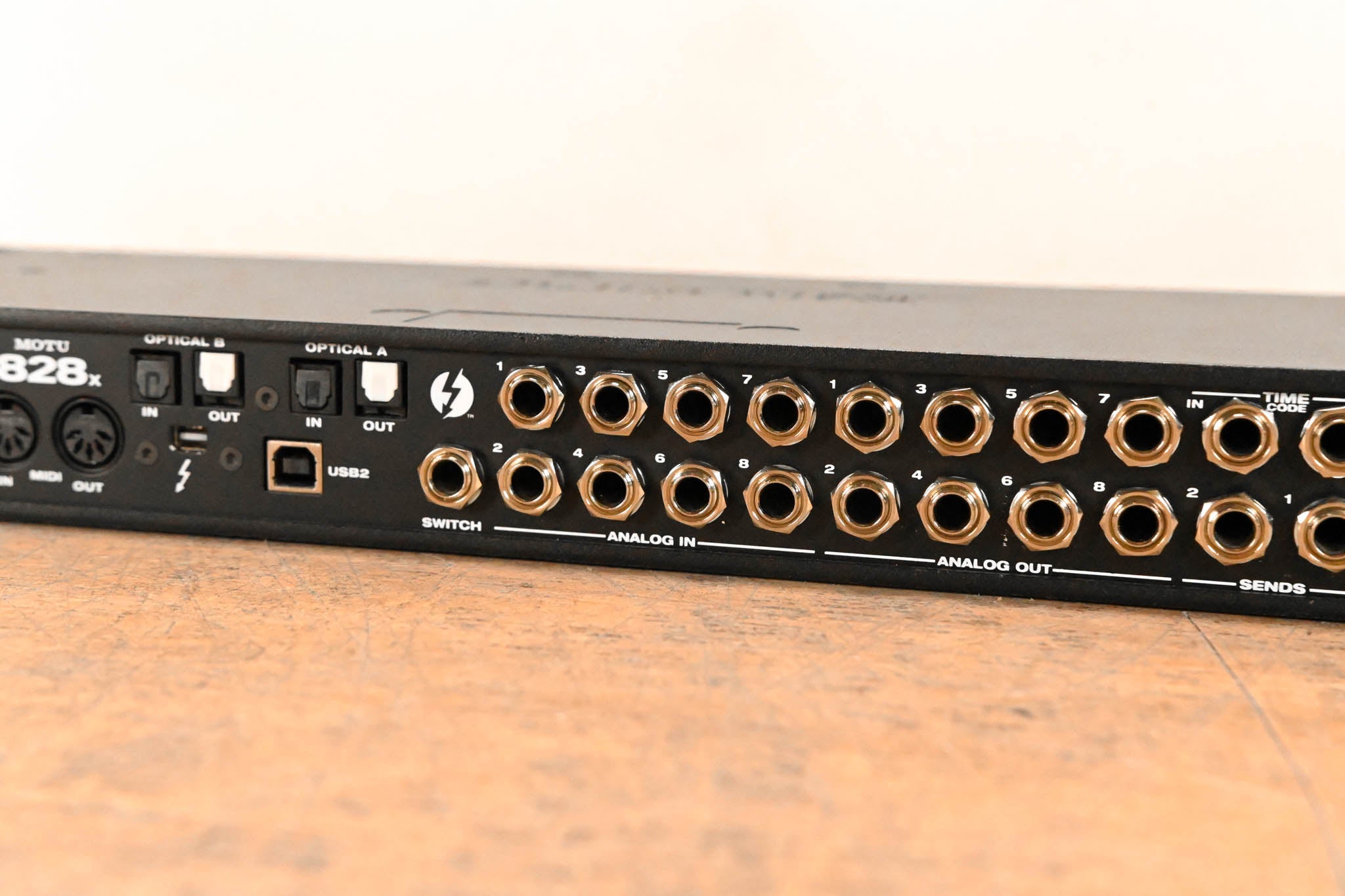 MOTU 828x 28x30 Thunderbolt / USB 2.0 Audio Interface