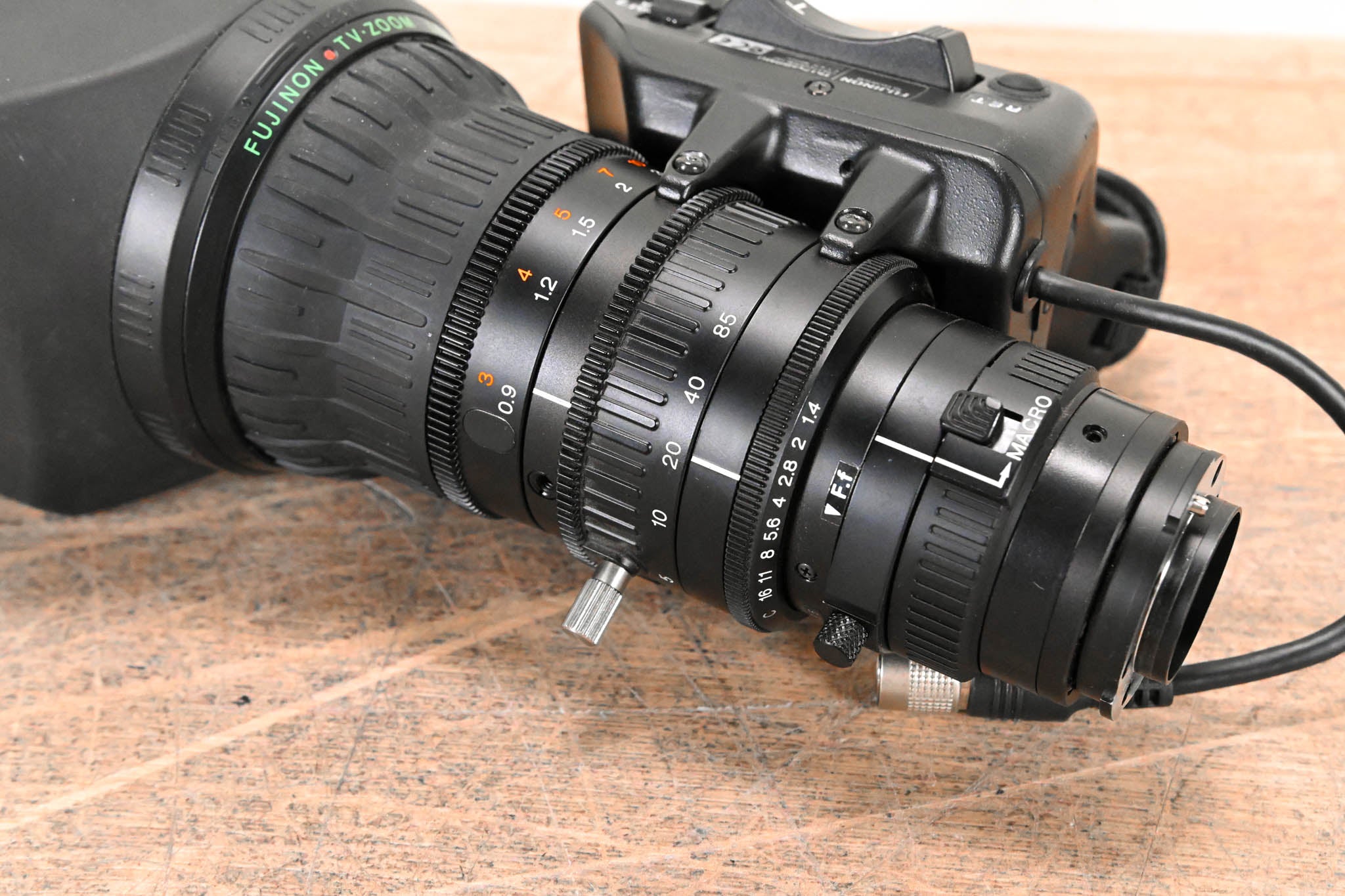 Fujinon Th17x5BRMU Broadcast Zoom Lens - 1:1.4/5-85mm