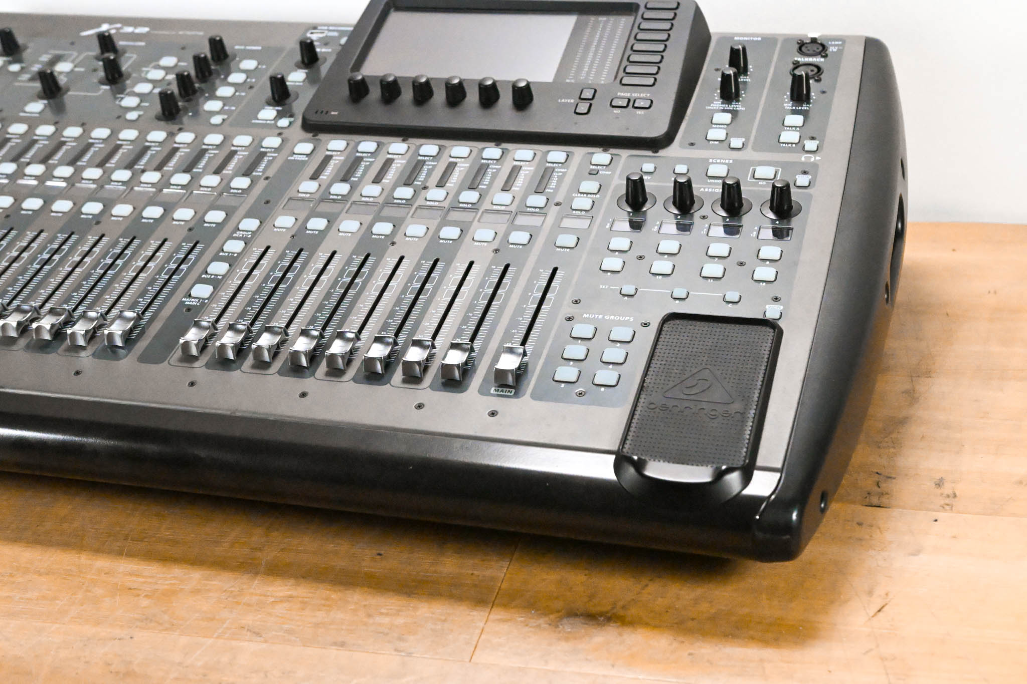 Behringer X32 40-Channel Digital Mixing Console