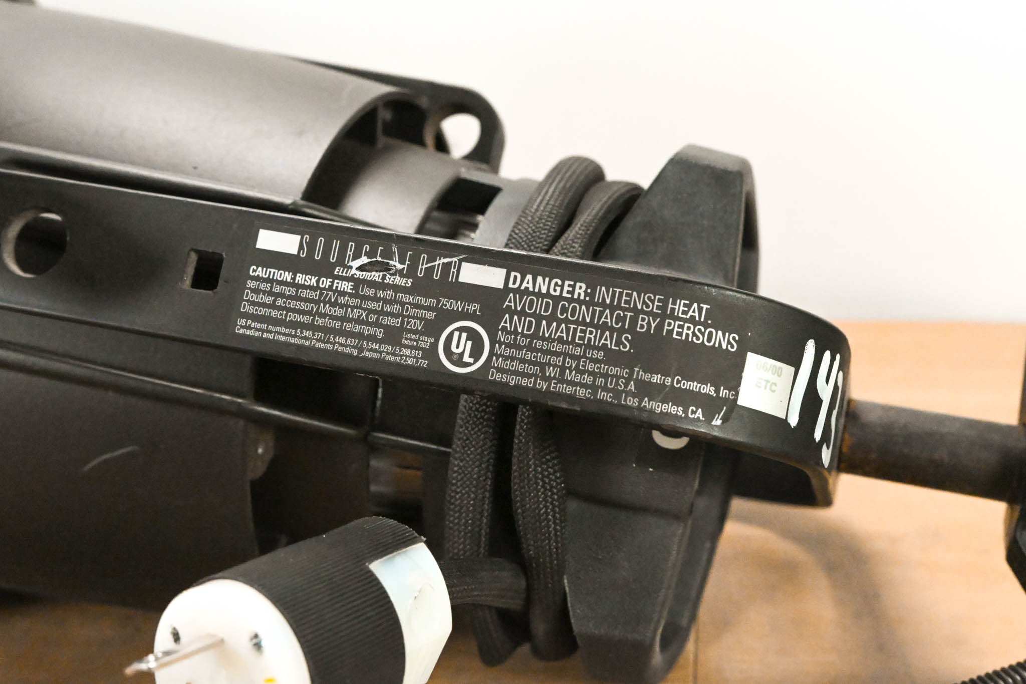 ETC Source Four Zoom 25-50 Degree 750 Ellipsoidal Light