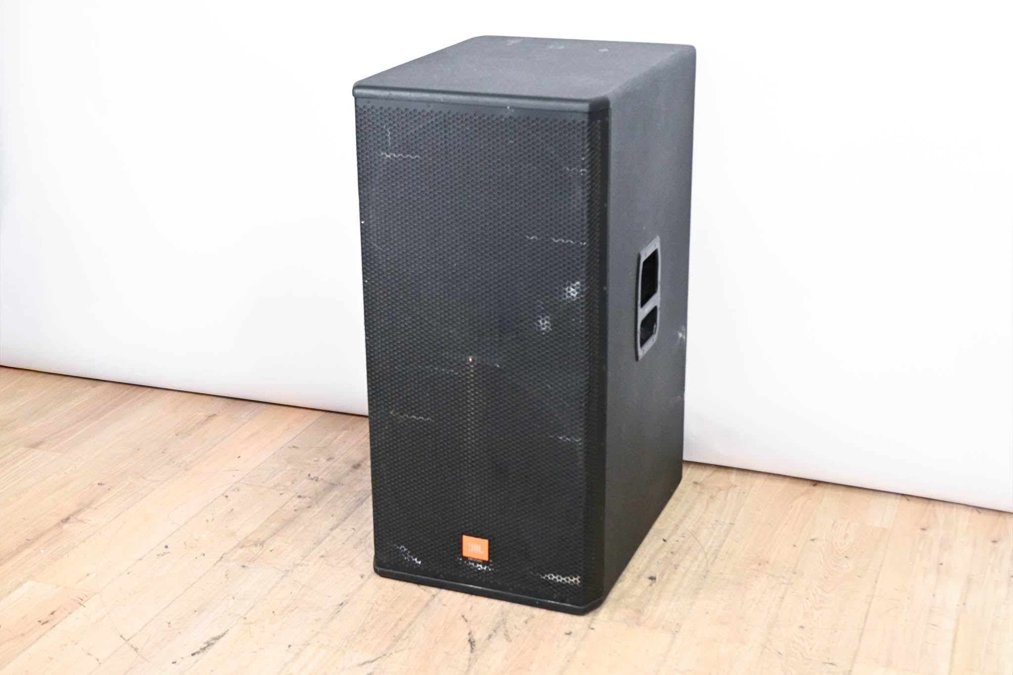 JBL MRX528S Dual 18" Bass Reflex Subwoofer