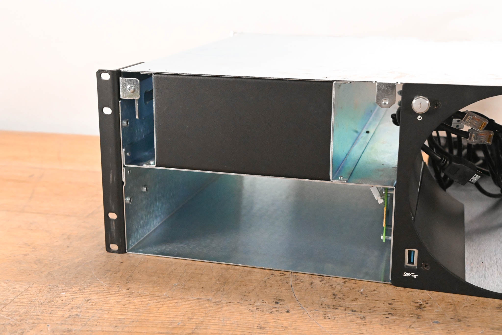 Sonnet RackMac Pro (with 1 Computer Mounting Module)