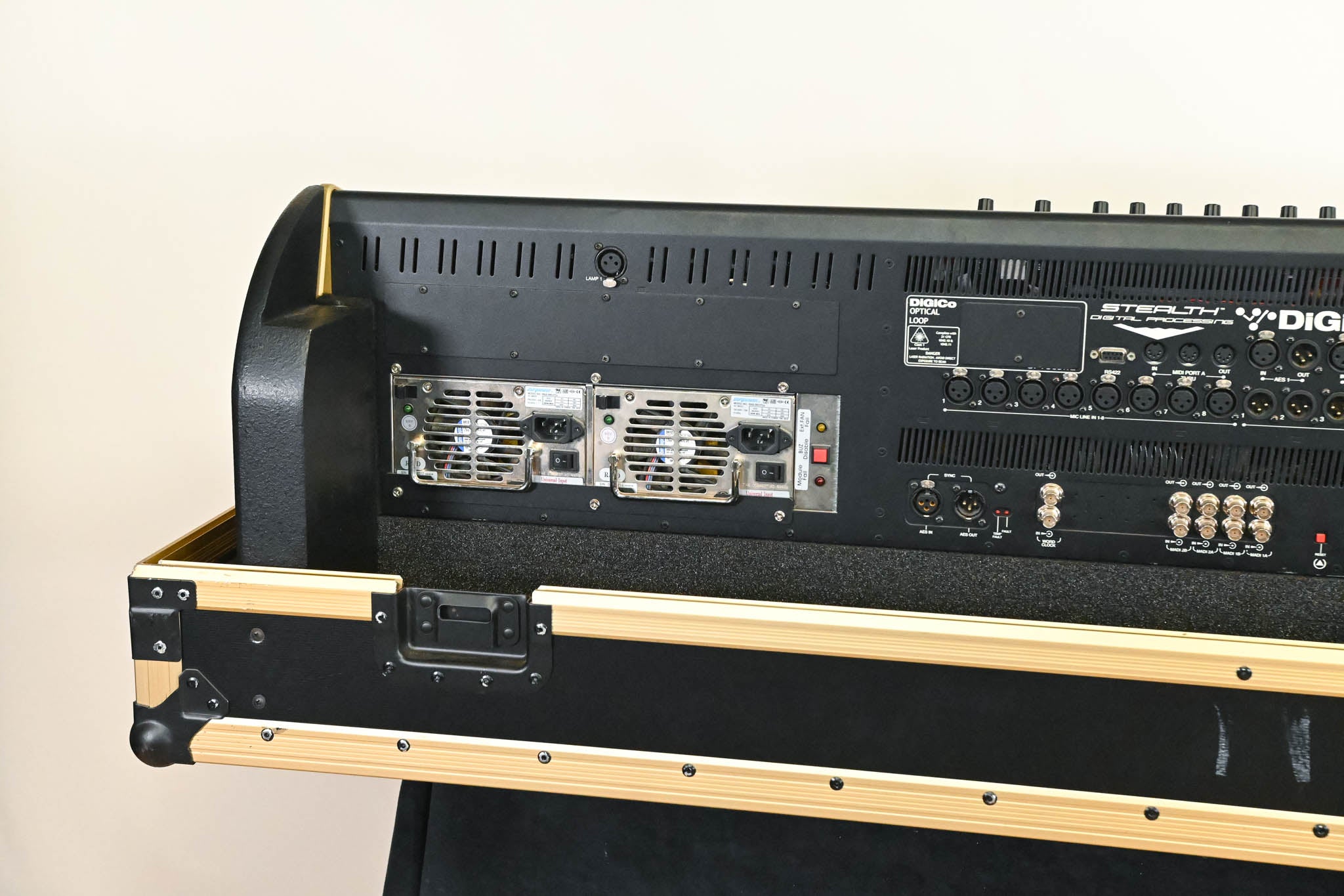 DiGiCo SD8 120-Channel Digital Mixing Console with Road Case