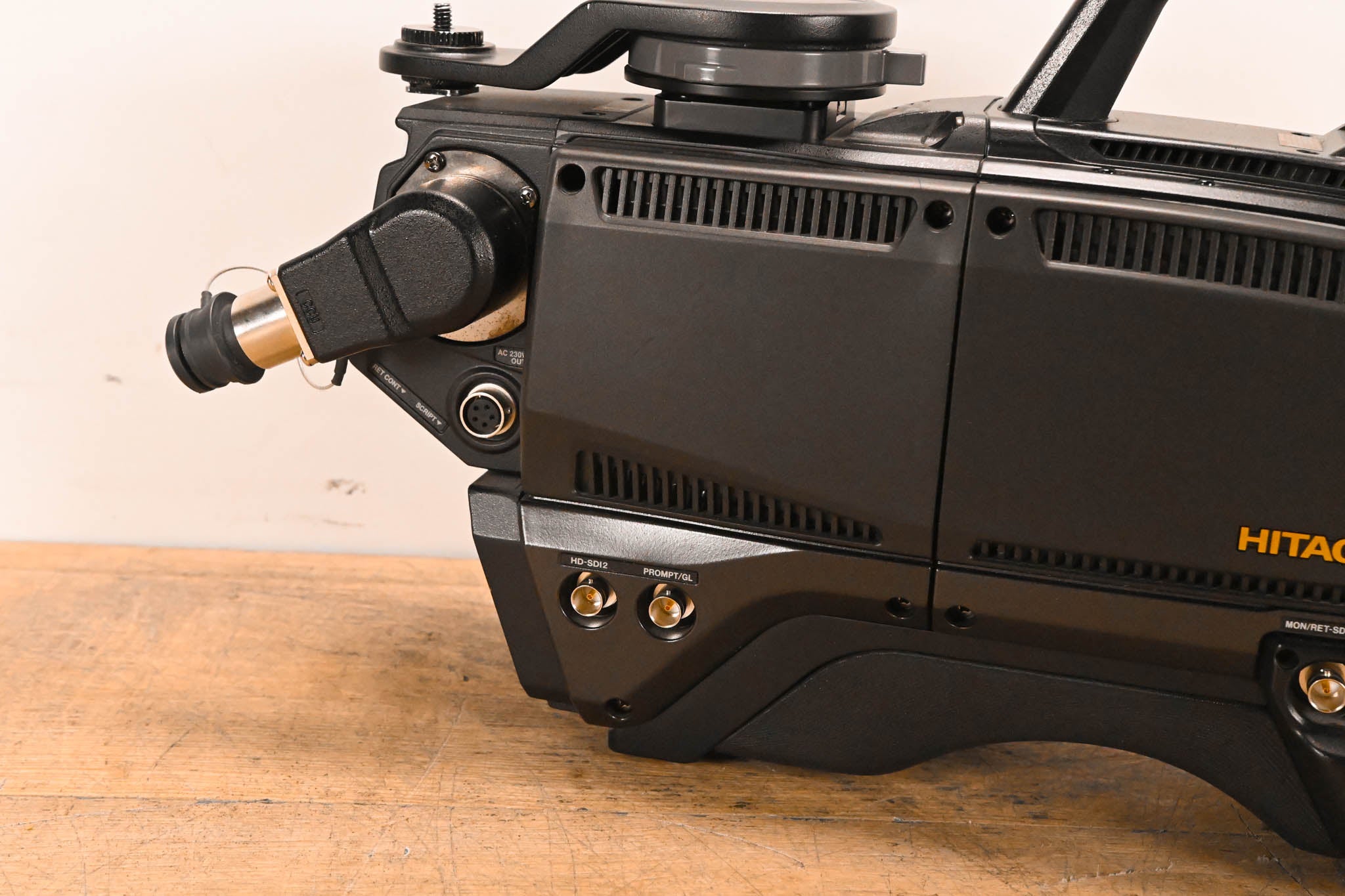 Hitachi Z-HD5000 HDTV Camera with CA-HF1000 Camera Adaptor