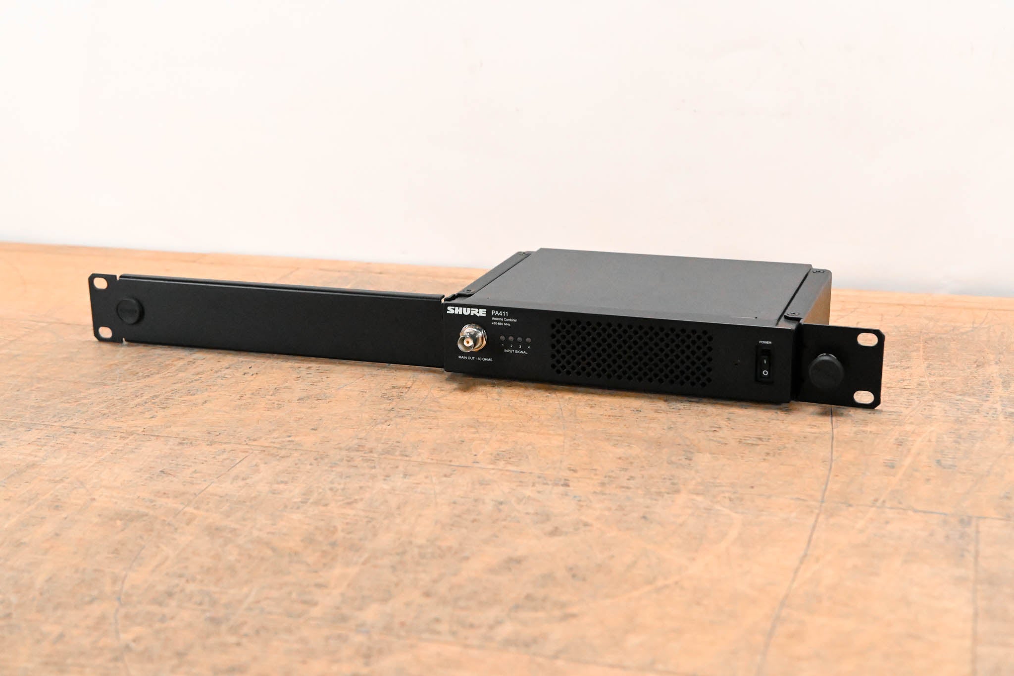 Shure PA411 Antenna Combiner for PSM 300 Series Wireless NO POWER SUPPLY