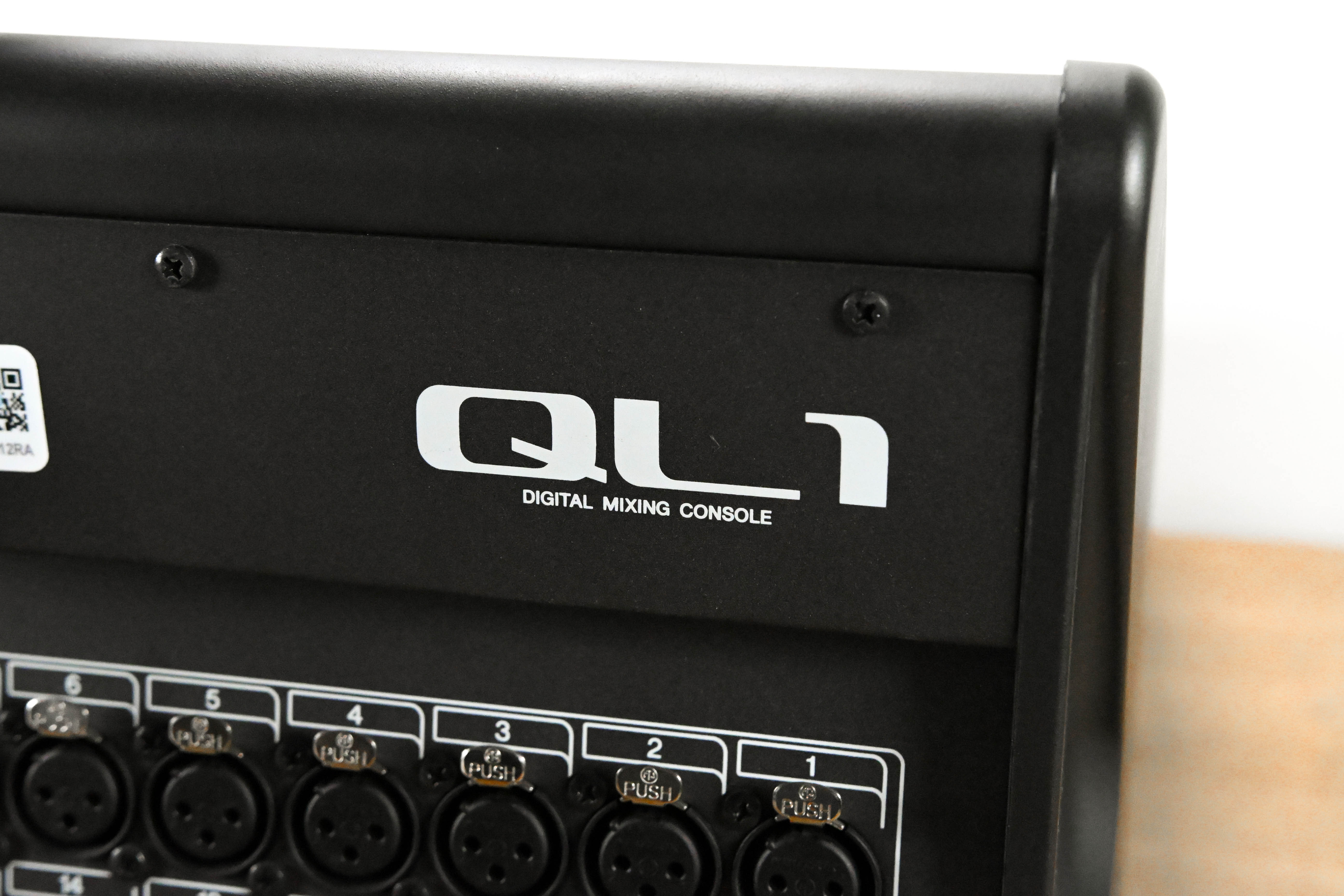 Yamaha QL1 16-Input / 8-Output Digital Mixing Console