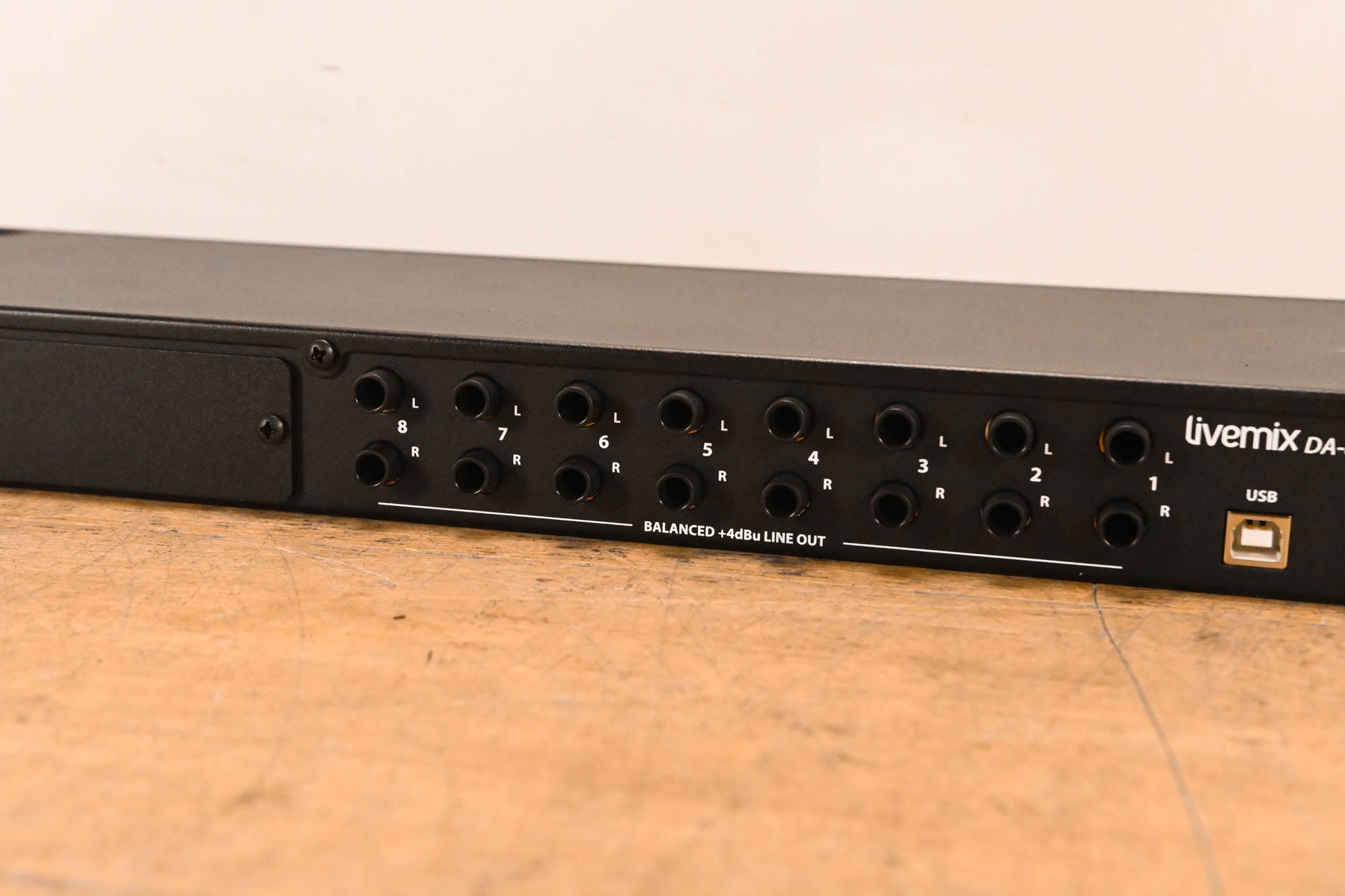 Digital Audio Labs Livemix DA-816 Analog Output Unit (NO POWER SUPPLY)