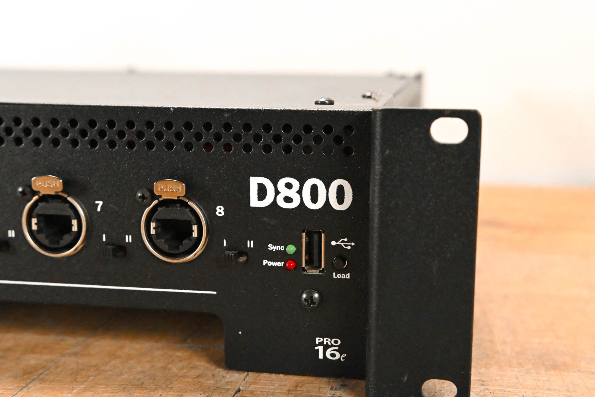 Aviom D800 A-Net Distributor
