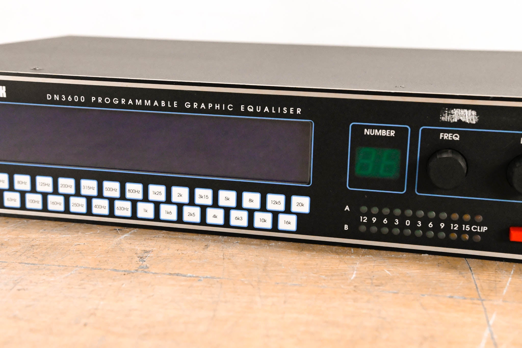 Klark Teknik DN3600 Programmable Graphic Equalizer
