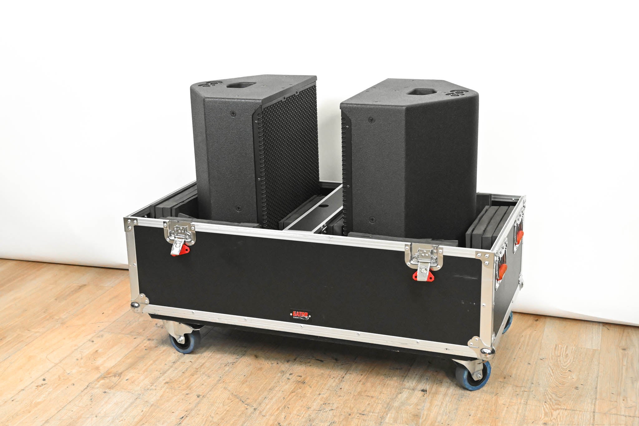 JBL VTX F15 15-inch Bi-Amplified 2-Way Loudspeaker Pair with Road Case