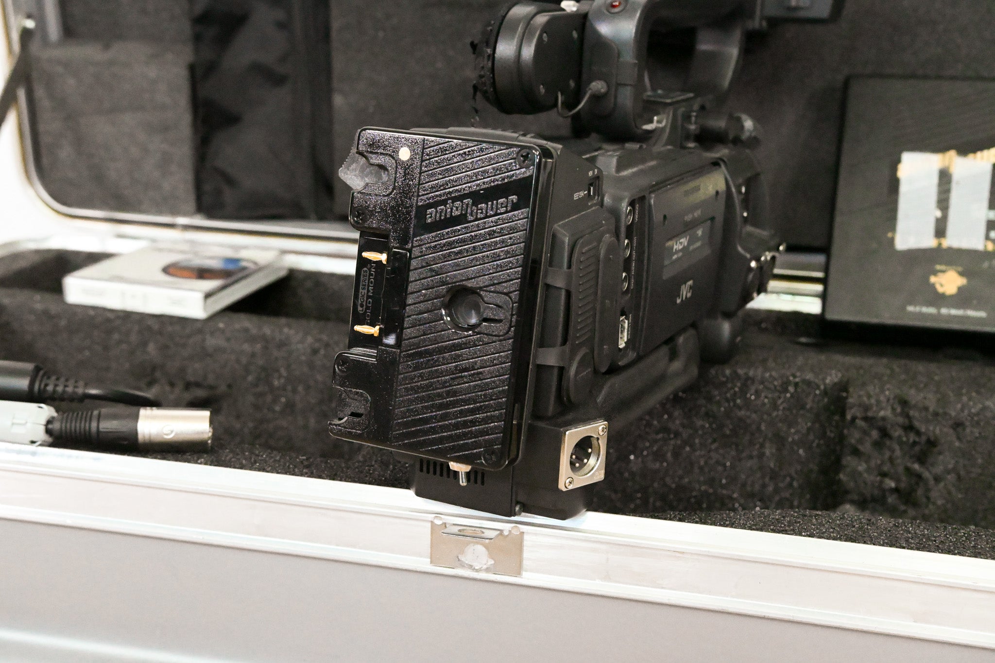 JVC GY-HD200U 1/3" 3-CCD Professional HDV Camcorder