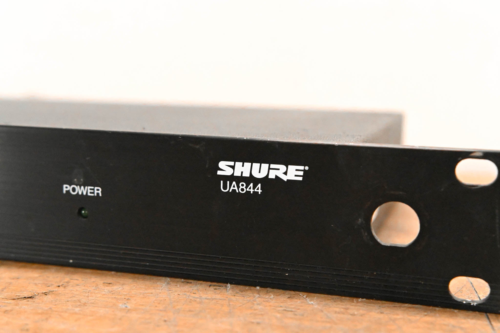 Shure UA844SWB Antenna Distribution System - 470-952 MHz NO POWER SUPPLY