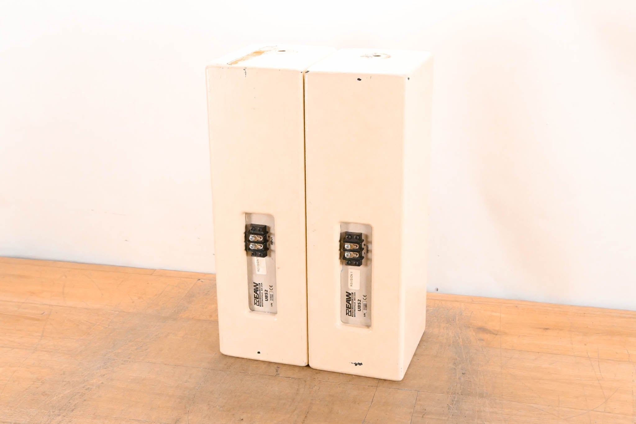 EAW UB52 Two-Way Full-Range Loudspeaker - White (PAIR)