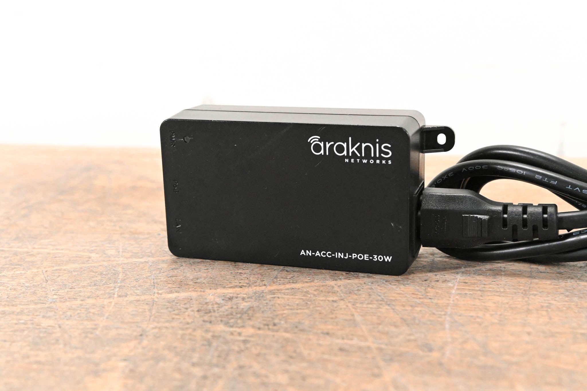 Araknis AN-ACC-INJ-POE-30W Gigabit Single-Port PoE Adapter