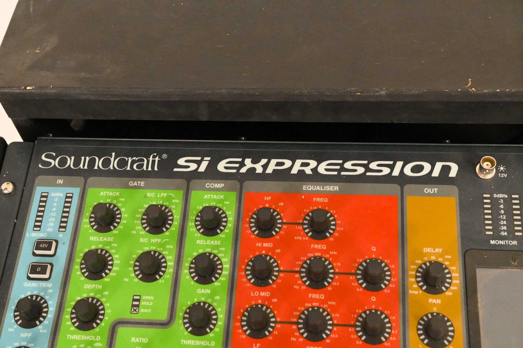 Soundcraft Si Expression 1 Digital Audio Mixing Console with Road Case