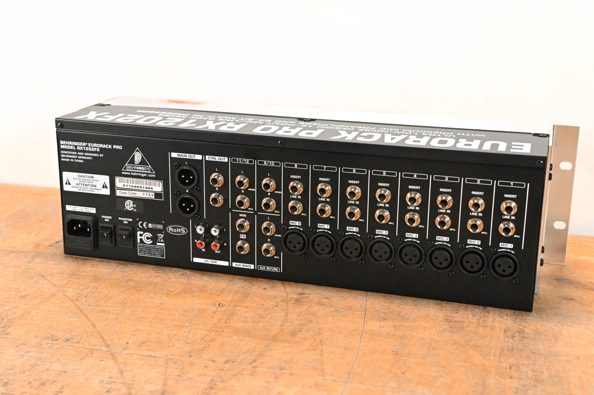 Behringer EURORACK PRO RX1202FX 12-Input Mic/Line Rack Mixer