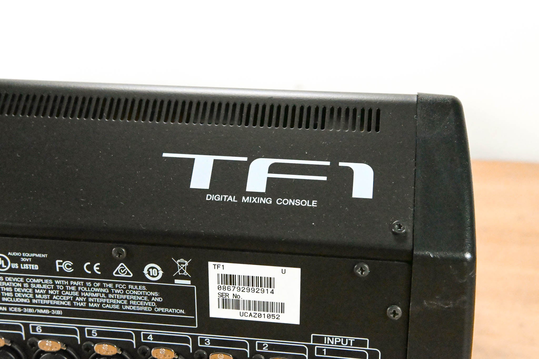 Yamaha TF1 16-Channel Digital Mixing Console