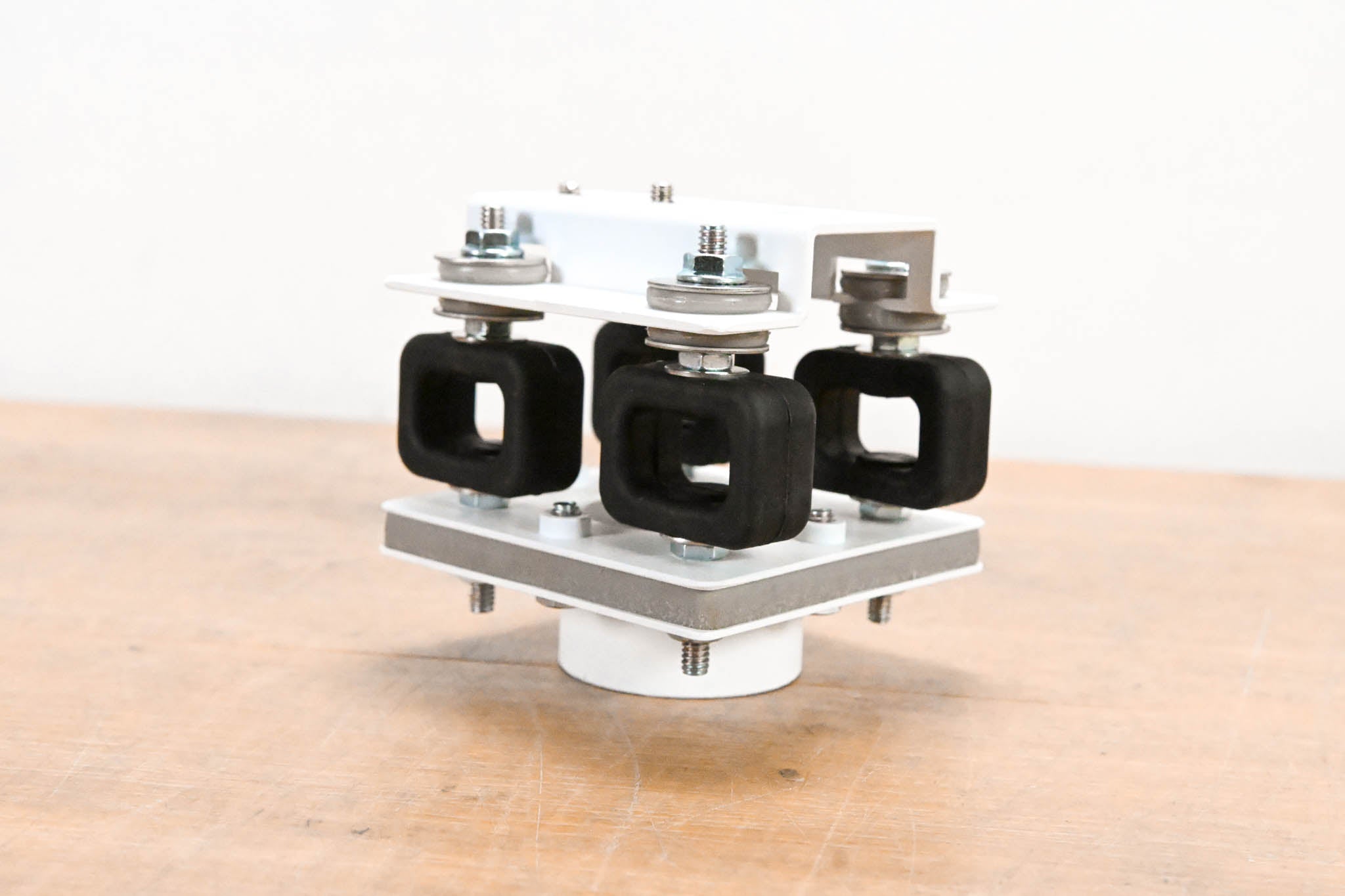 Nigel B Design NB UIM-MCA-W Anti-Vibration Multi-Camera Adapter, White
