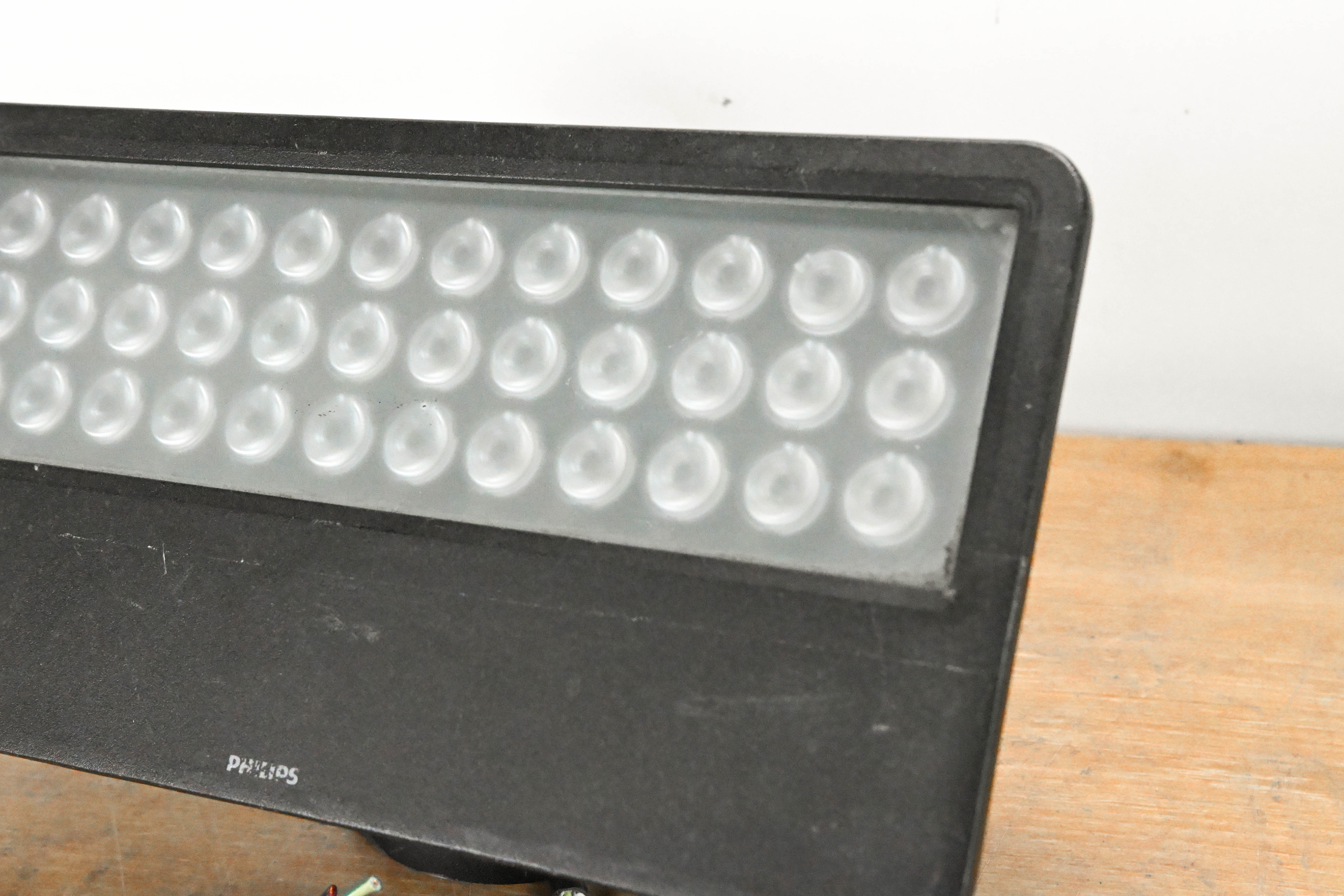 Philips iW Blast12 Powercore Frosted Lens LED Fixture