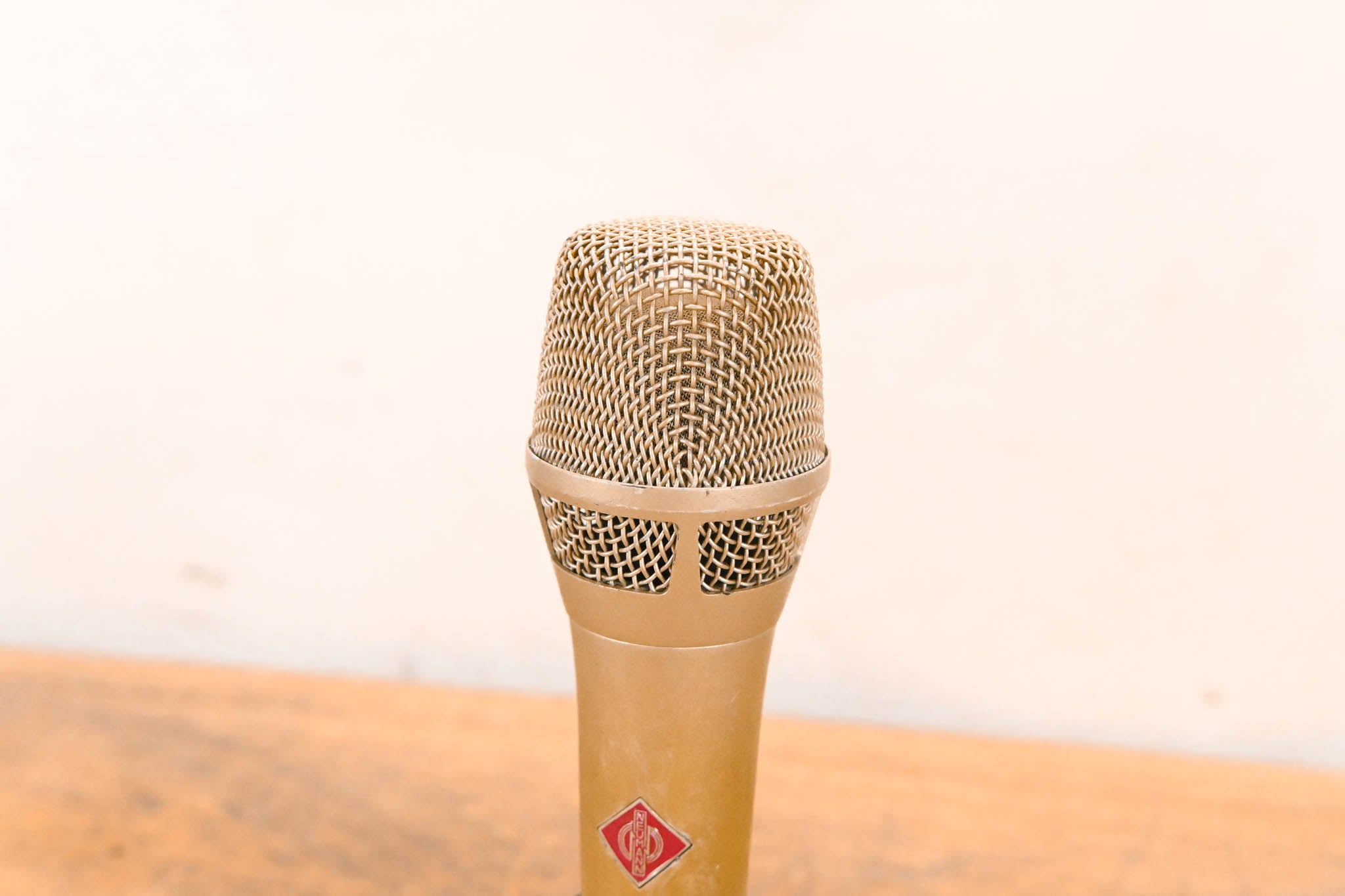 Neumann KMS 105 Supercardioid Condenser Vocal Microphone
