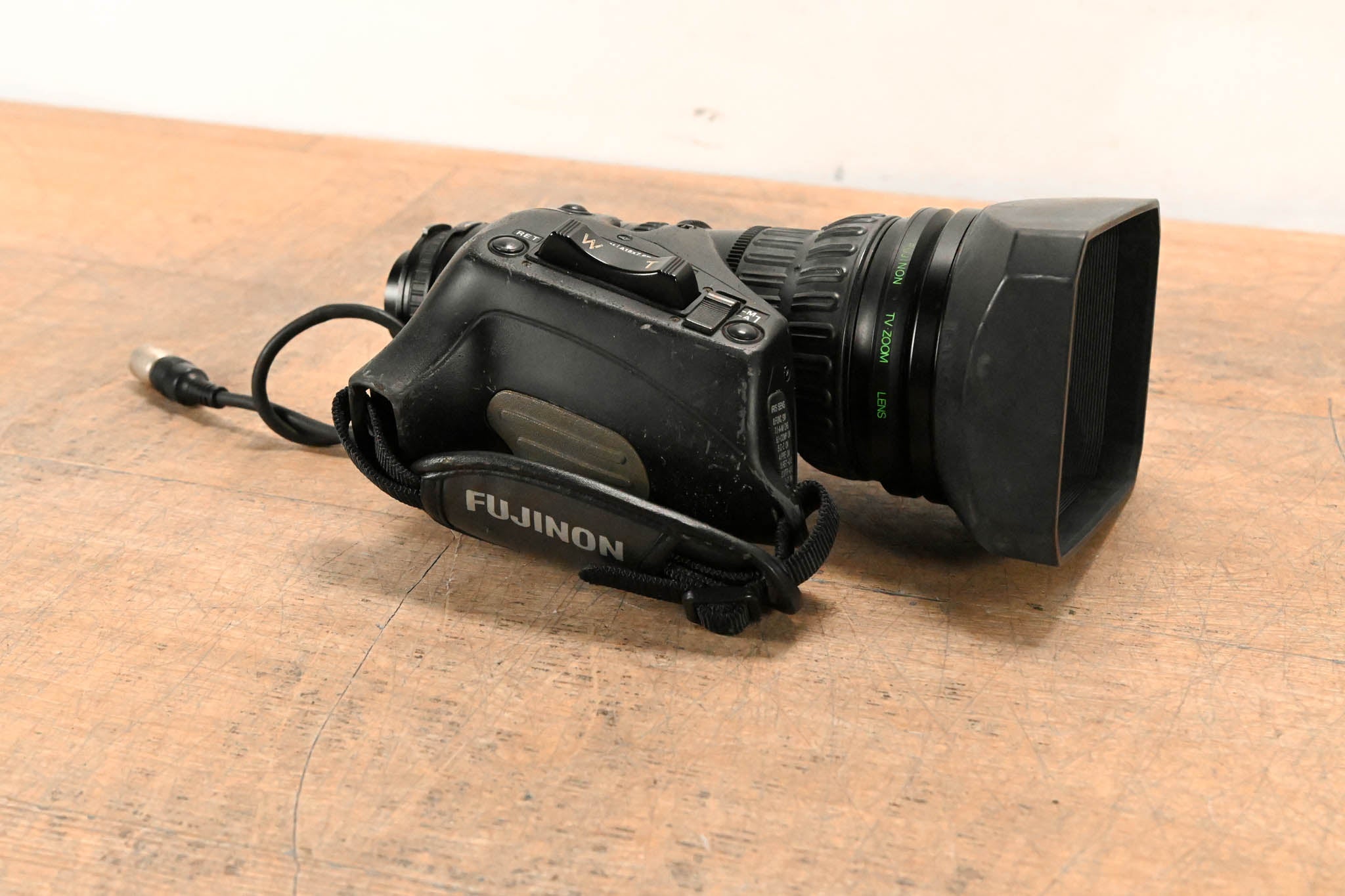 Fujinon A18x7.6BERM-M48 B4 Mount (2/3") TV Zoom Lens