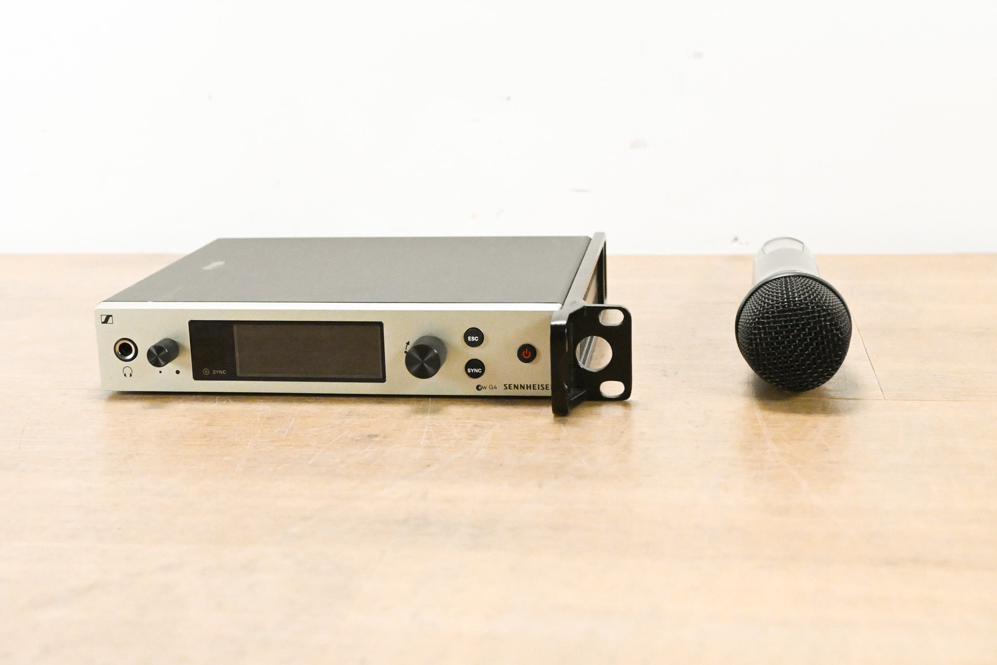 Sennheiser EW 500 G4-935 Handheld Microphone System - AW+ Band (NO PSU)