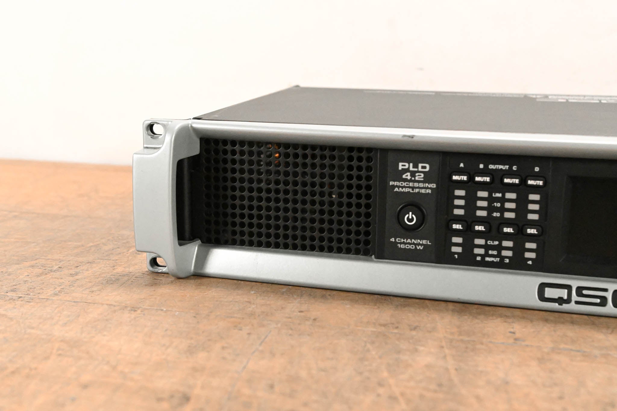 QSC PLD4.2 Four-Channel Power Amplifier with DSP CG01SUY