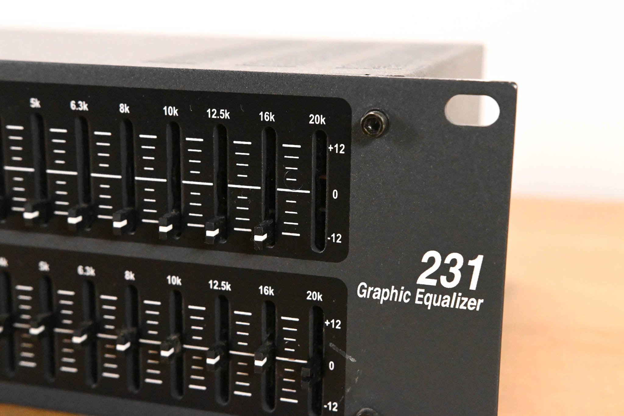 dbx 231 Dual-Channel 31-Band Graphic Equalizer