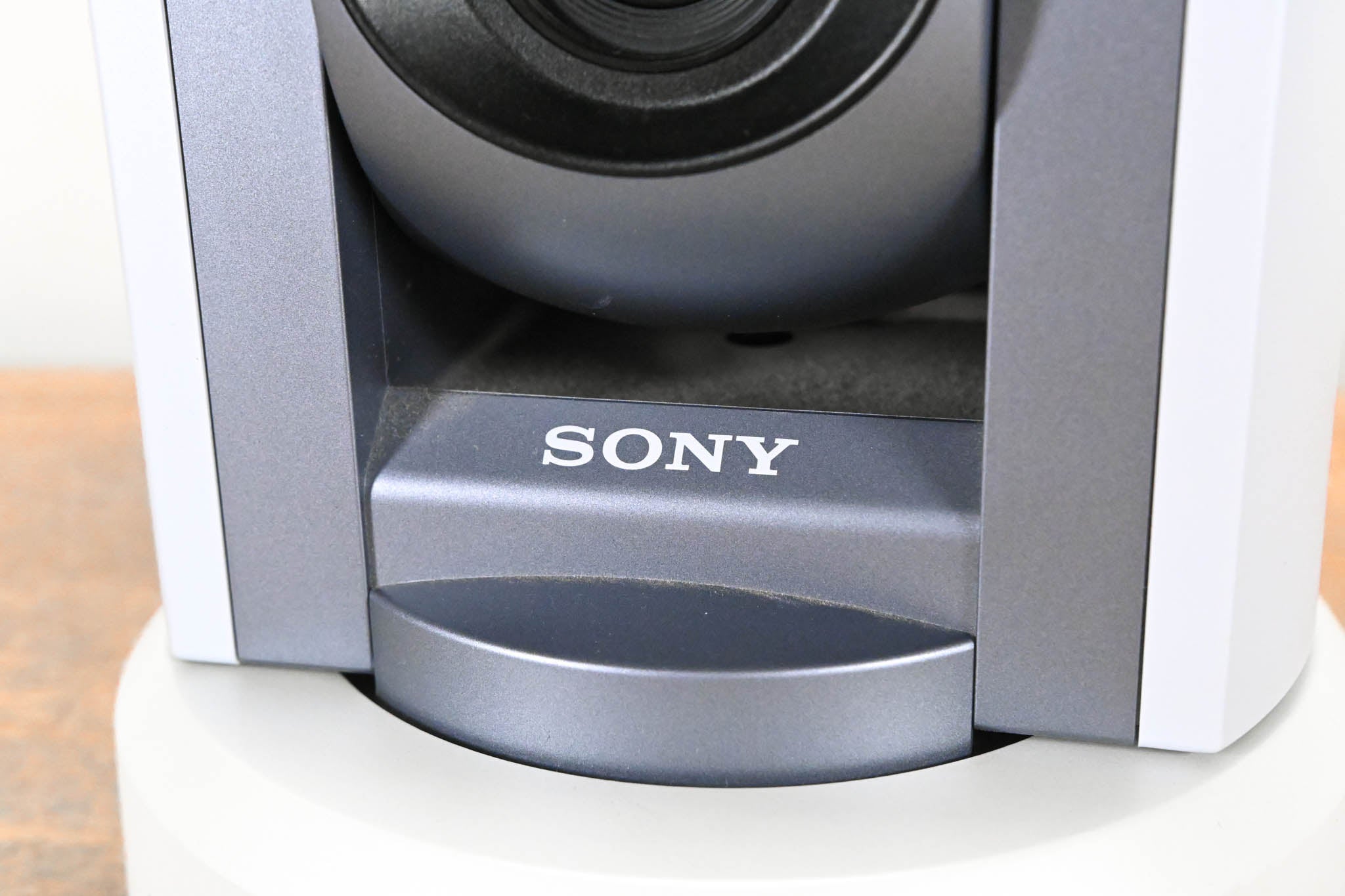 Sony BRC-300 1/4" 3-CCD PTZ Color Video Camera