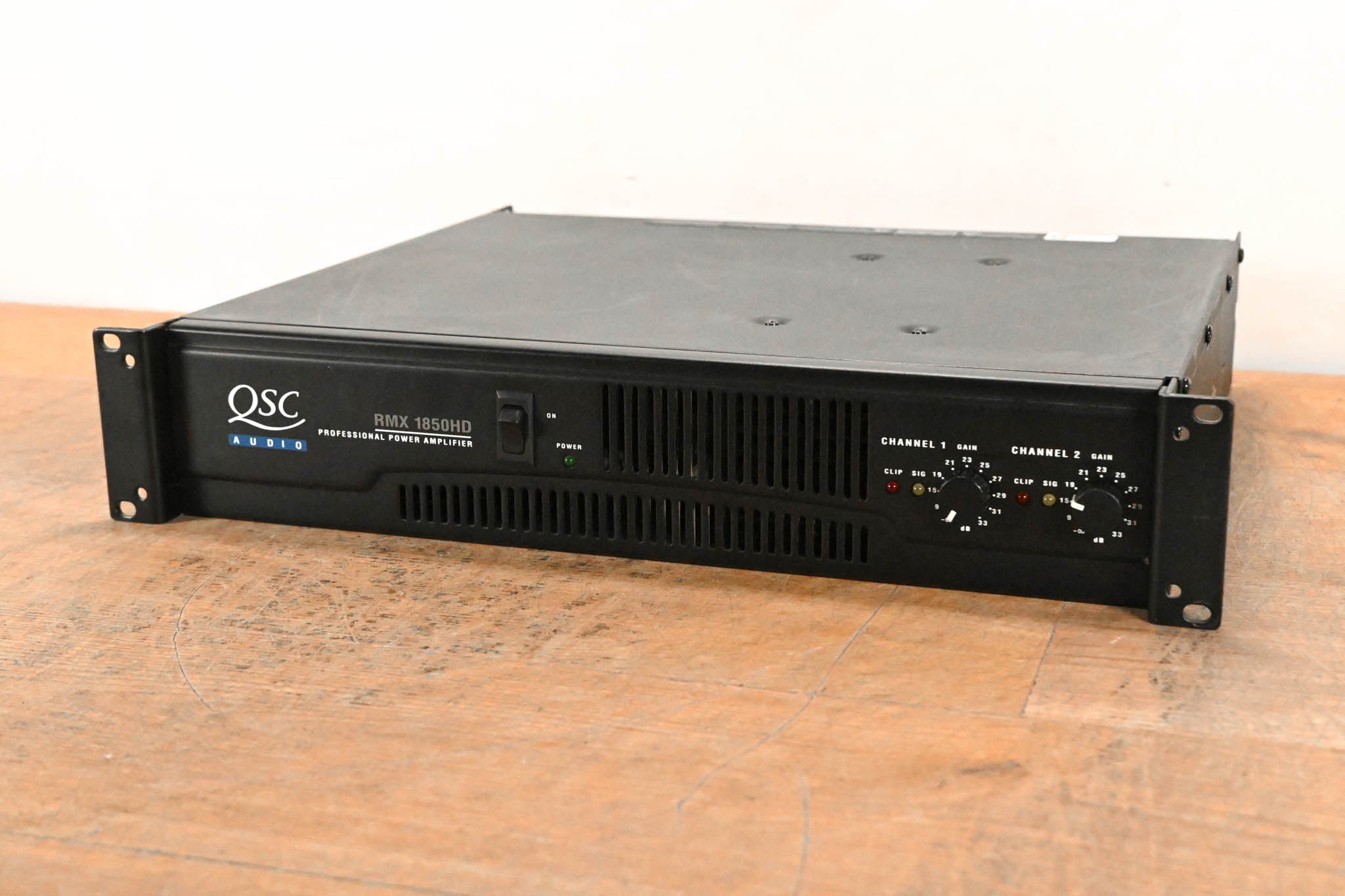 QSC RMX1850HD 2-Channel Power Amplifier