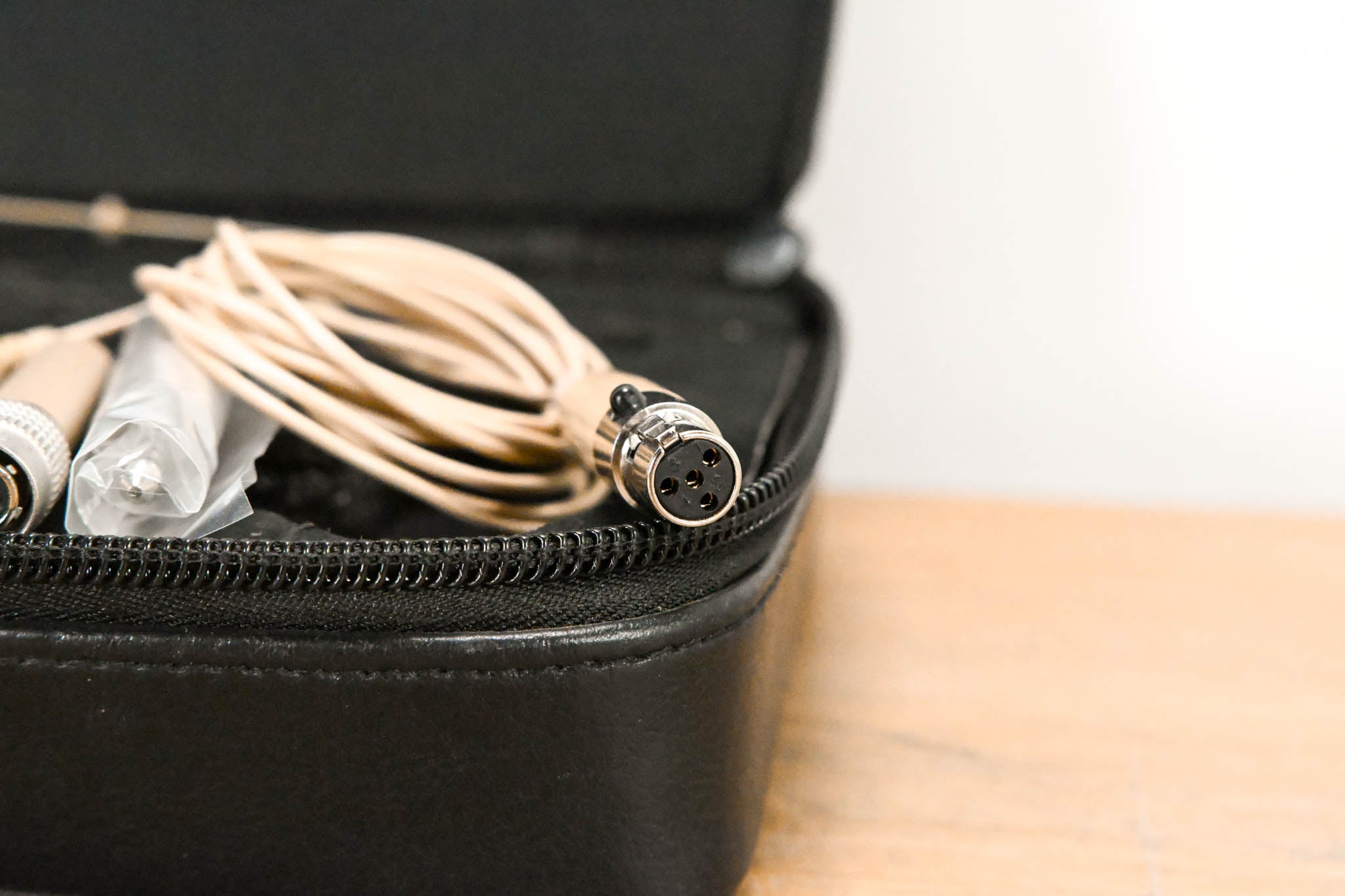 Samson SE10 Earset Microphone with Condenser Capsule & Accessories